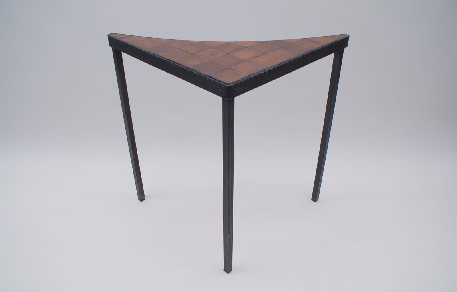 Mid-20th Century French Provincial Corner Side Table made in Metal and Ceramic, 1960s For Sale