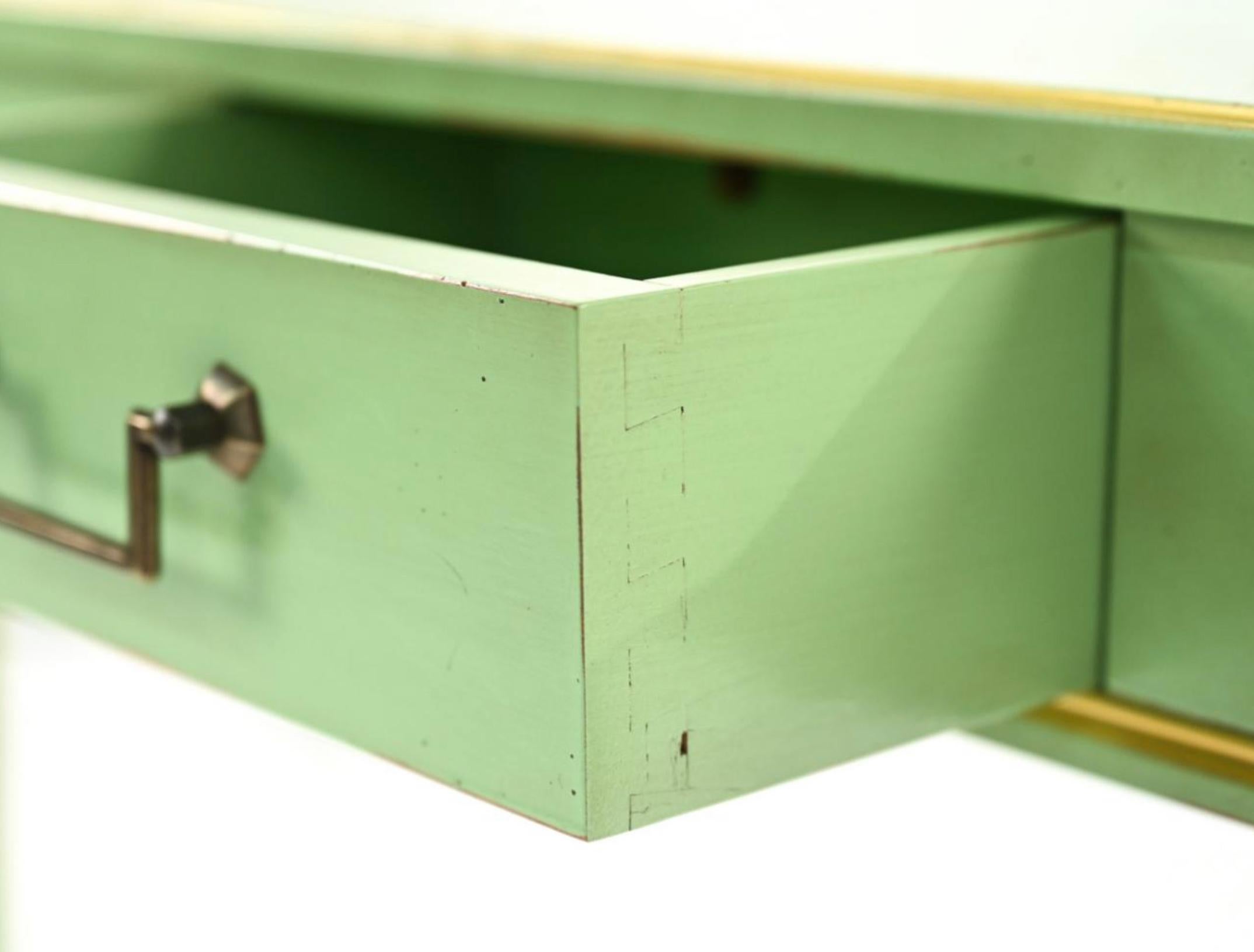 Table triangulaire en granit vert sur mesure, console d'angle, France en vente 1