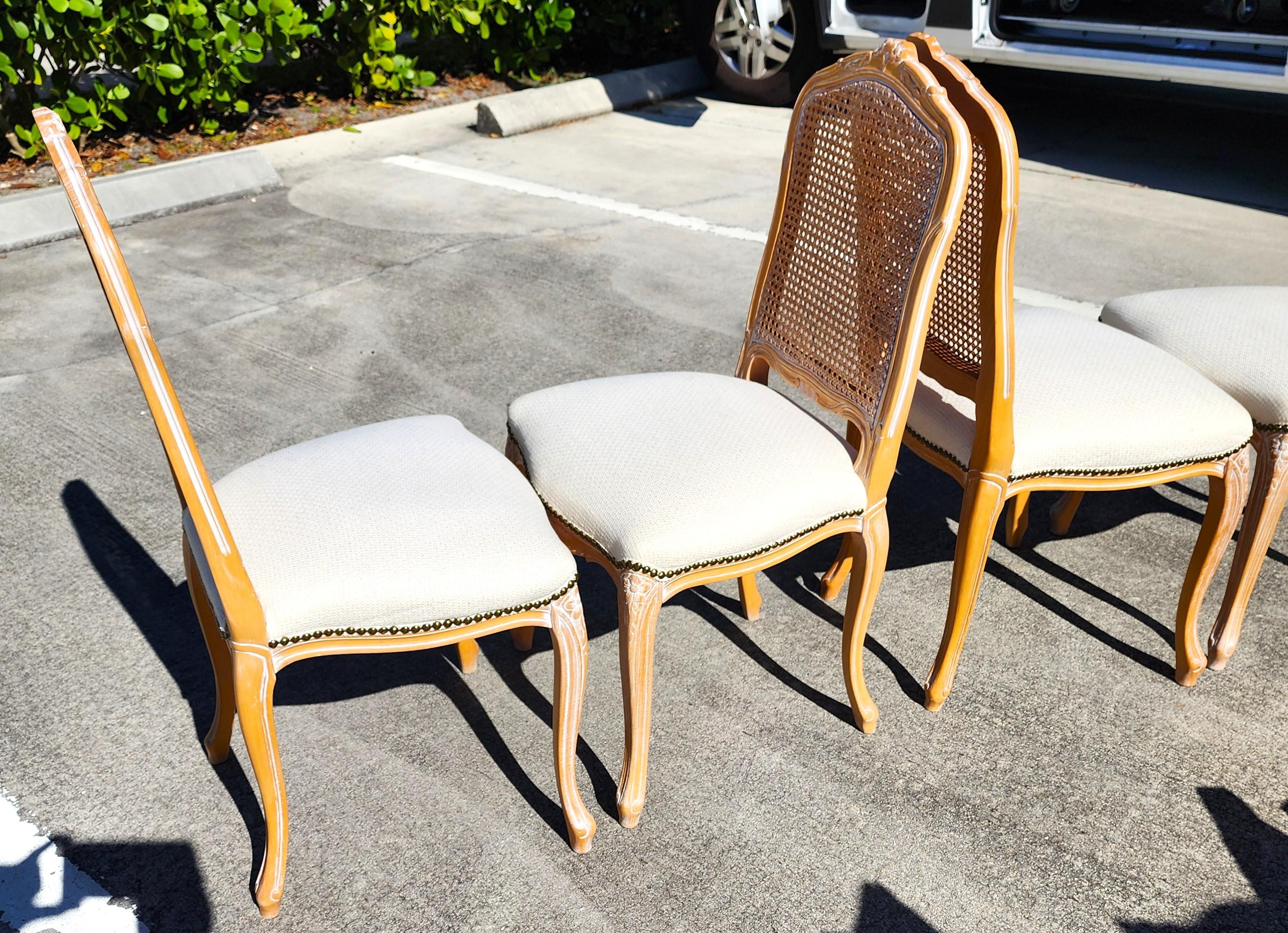 Sedie da pranzo provinciali francesi con canne Made in Italy, set da 4 in vendita 11