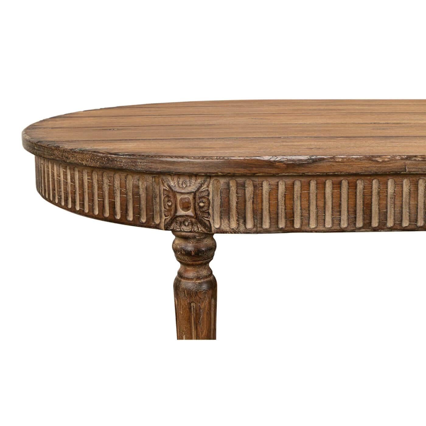 Bois Table de salle à manger ovale provinciale française en vente