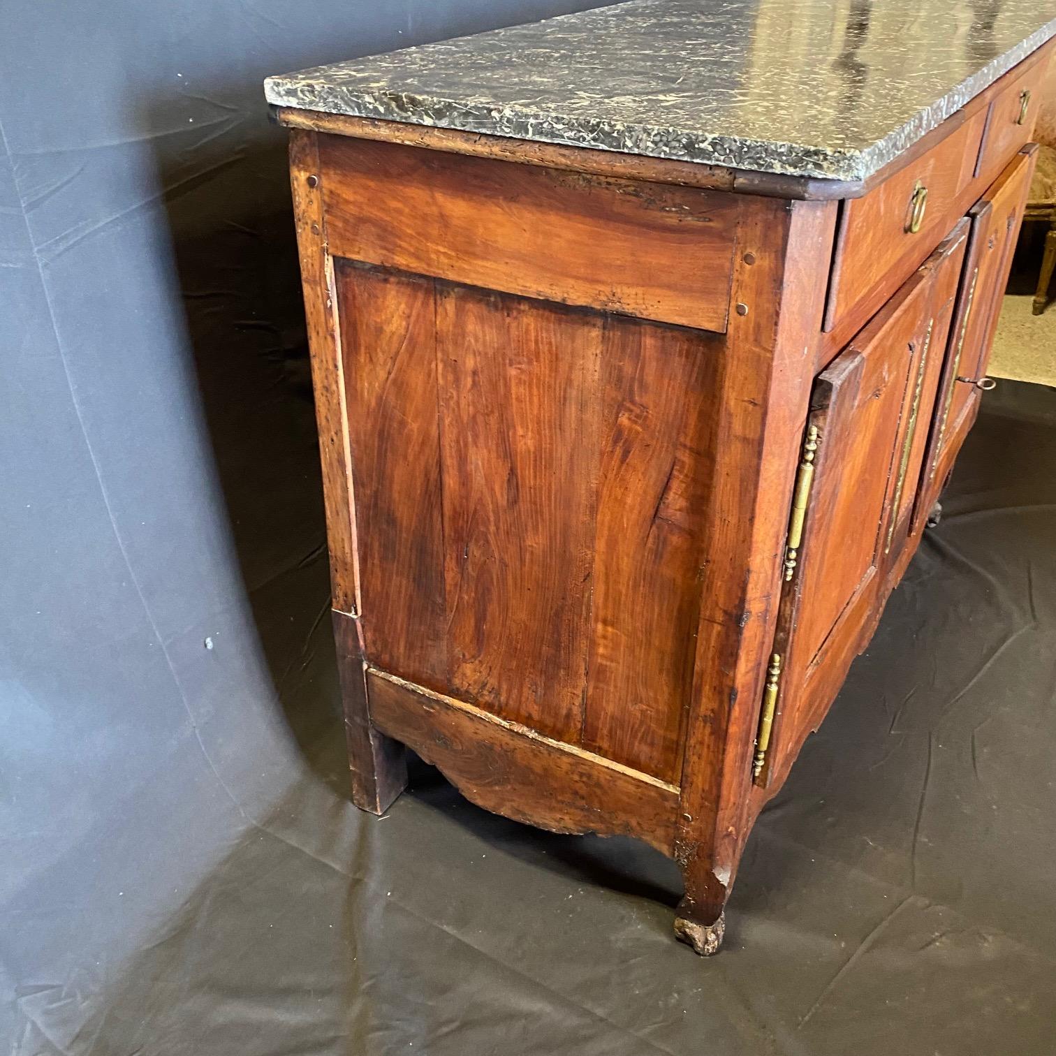 French Provincial Early 19th Century Buffet Sideboard For Sale 8