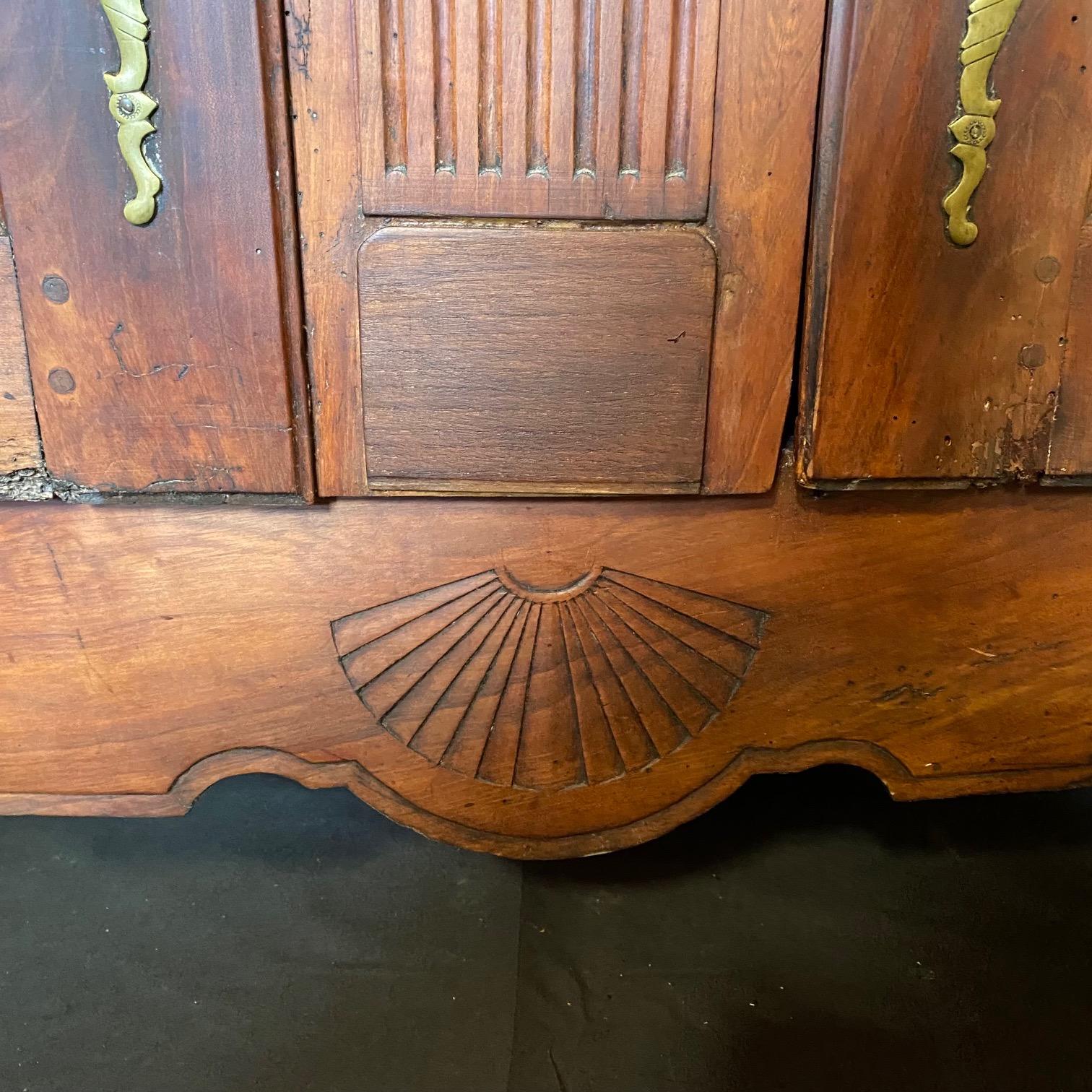 Credenza buffet francese dell'inizio del XIX secolo in vendita 5