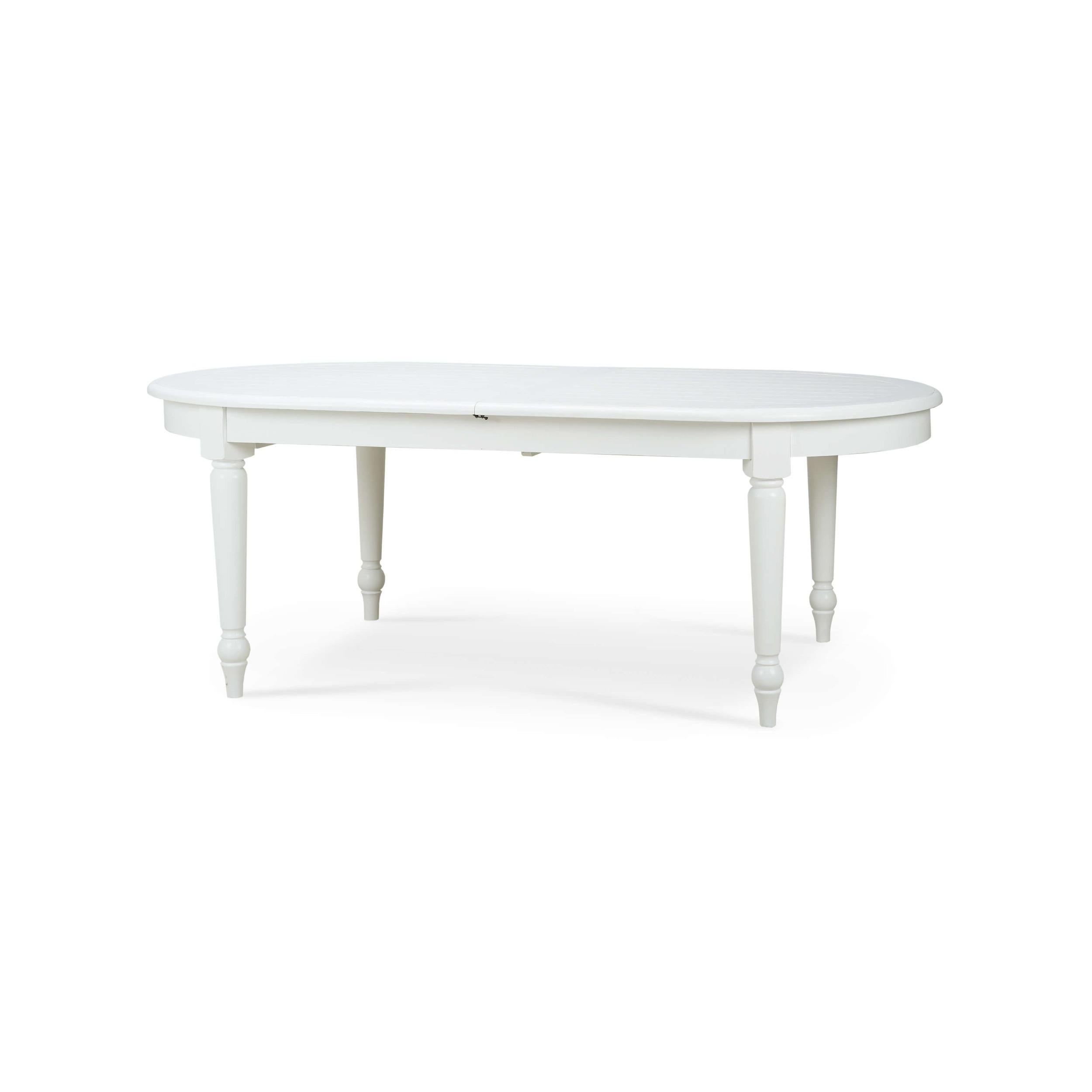 Cette magnifique table Neo Classic est conçue pour être le point central de votre salle à manger, offrant à la fois sophistication et praticité.

Le plateau ovale, encadré par des extrémités en planche à pain, s'étend jusqu'à 103