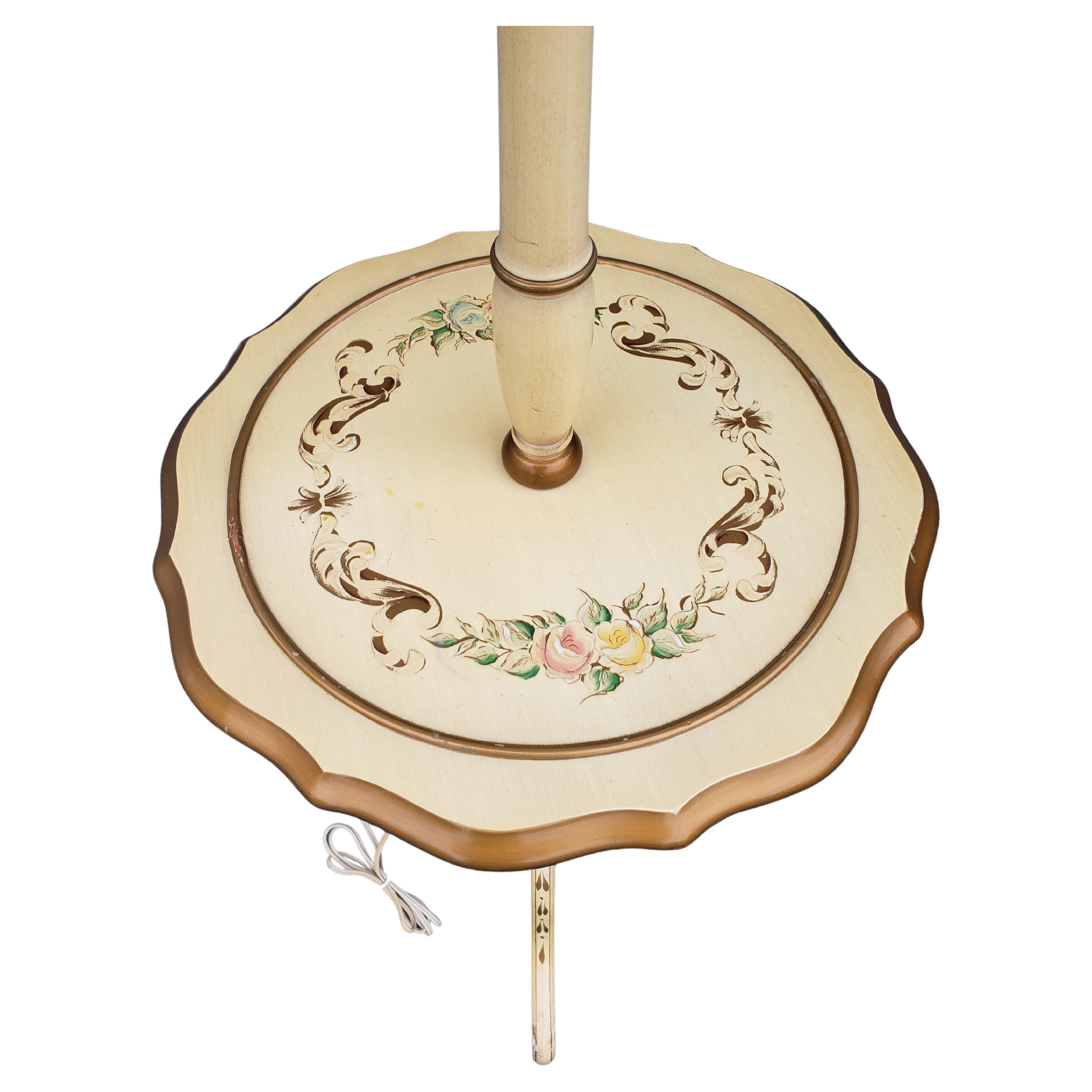 Mesa Lámpara de Pie Provincial Francesa, Circa 1960s Pintado a mano en venta