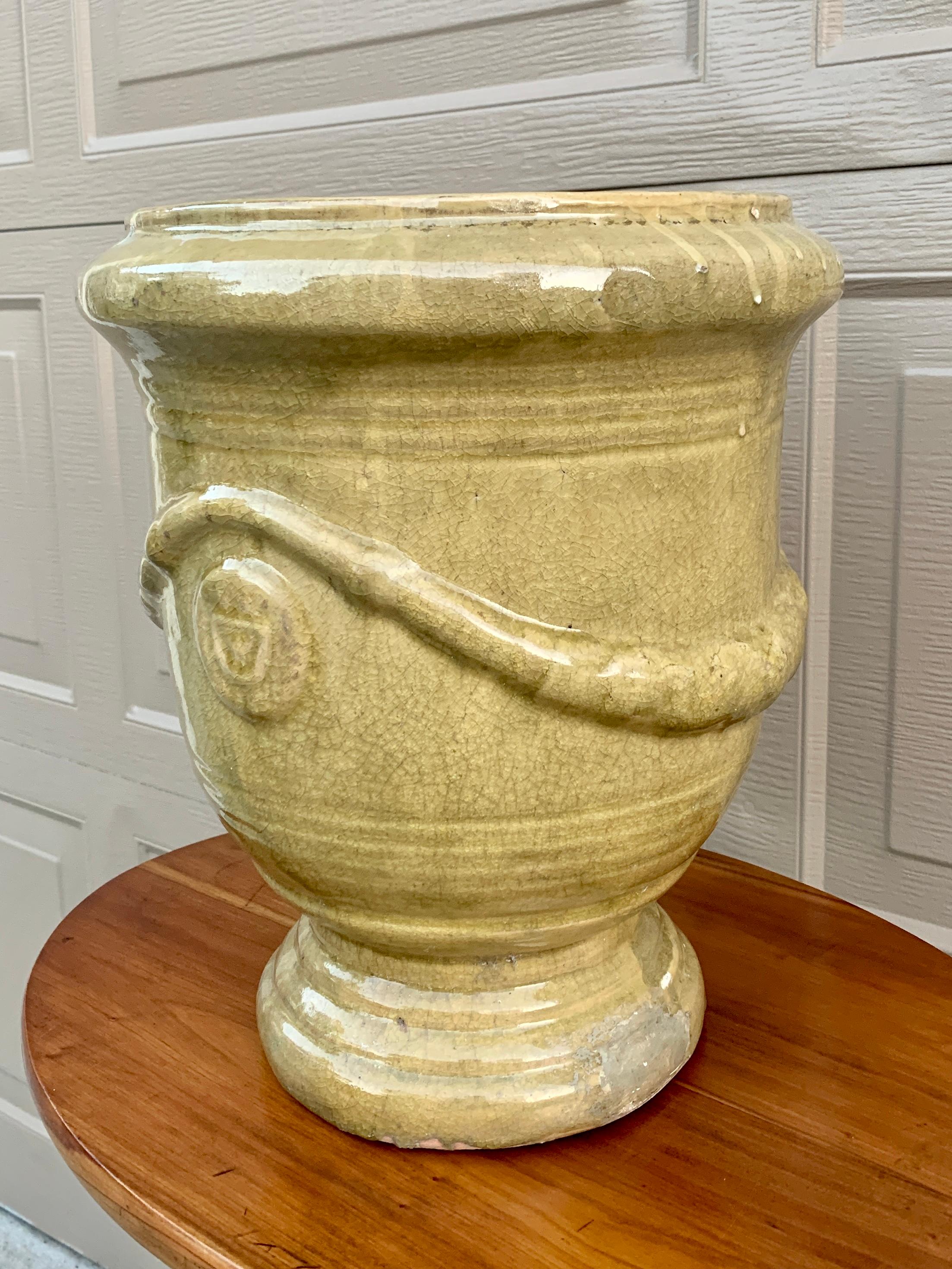 French Provincial Glazed Earthenware Planter In Good Condition For Sale In Elkhart, IN