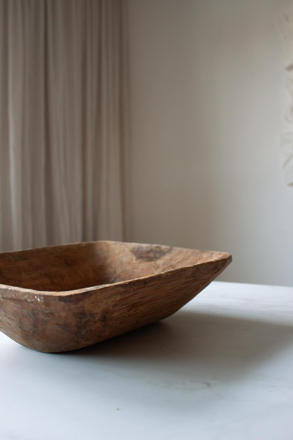 French Provincial Hand Made Wooden Bowl Nr.1 In Good Condition For Sale In Rümmingen, BW