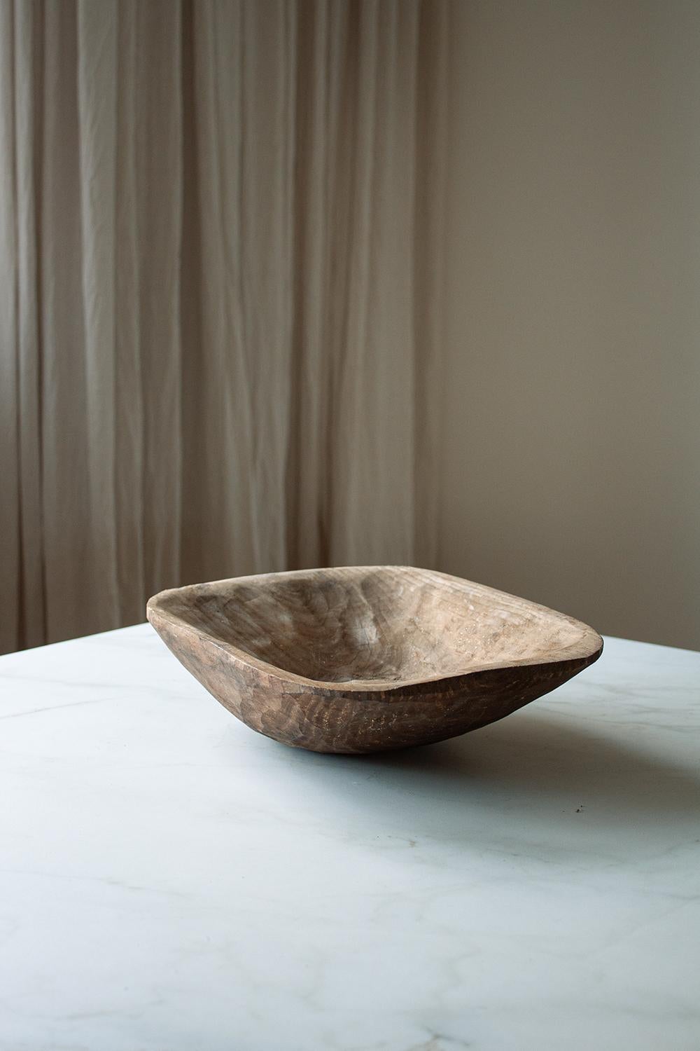 This Bowl is a blend of rustic charm and wood craftsmanship. Handcrafted by french traditional woodworkers, each bowl is a unique piece that captures the essence of french provincial style. (This bowl is one out of a set of 4, which are available in