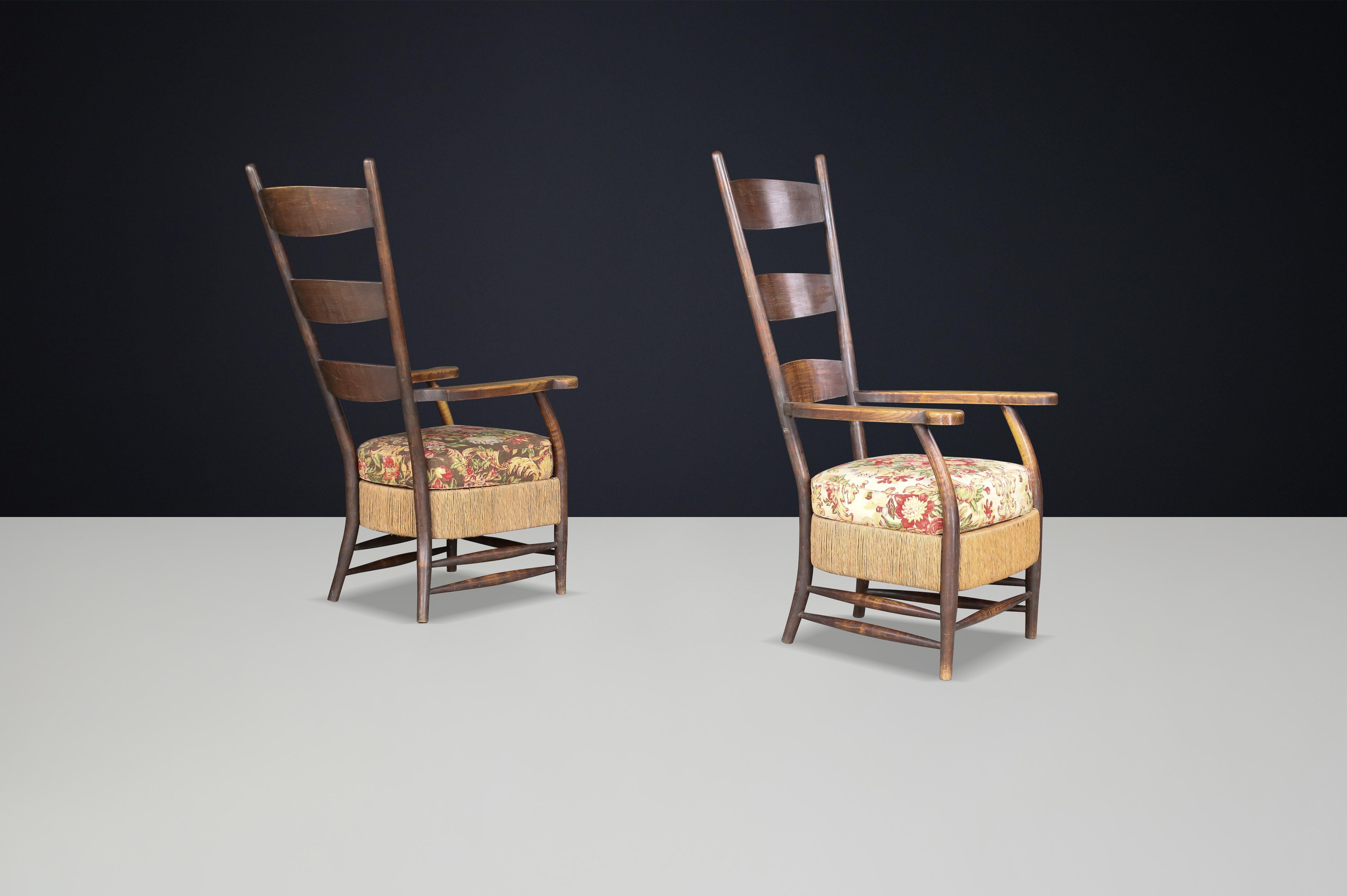 Stile provenzale Poltrone Highback della Provincia di Francia in corda di Oak e tappezzeria floreale, Francia anni '30 in vendita
