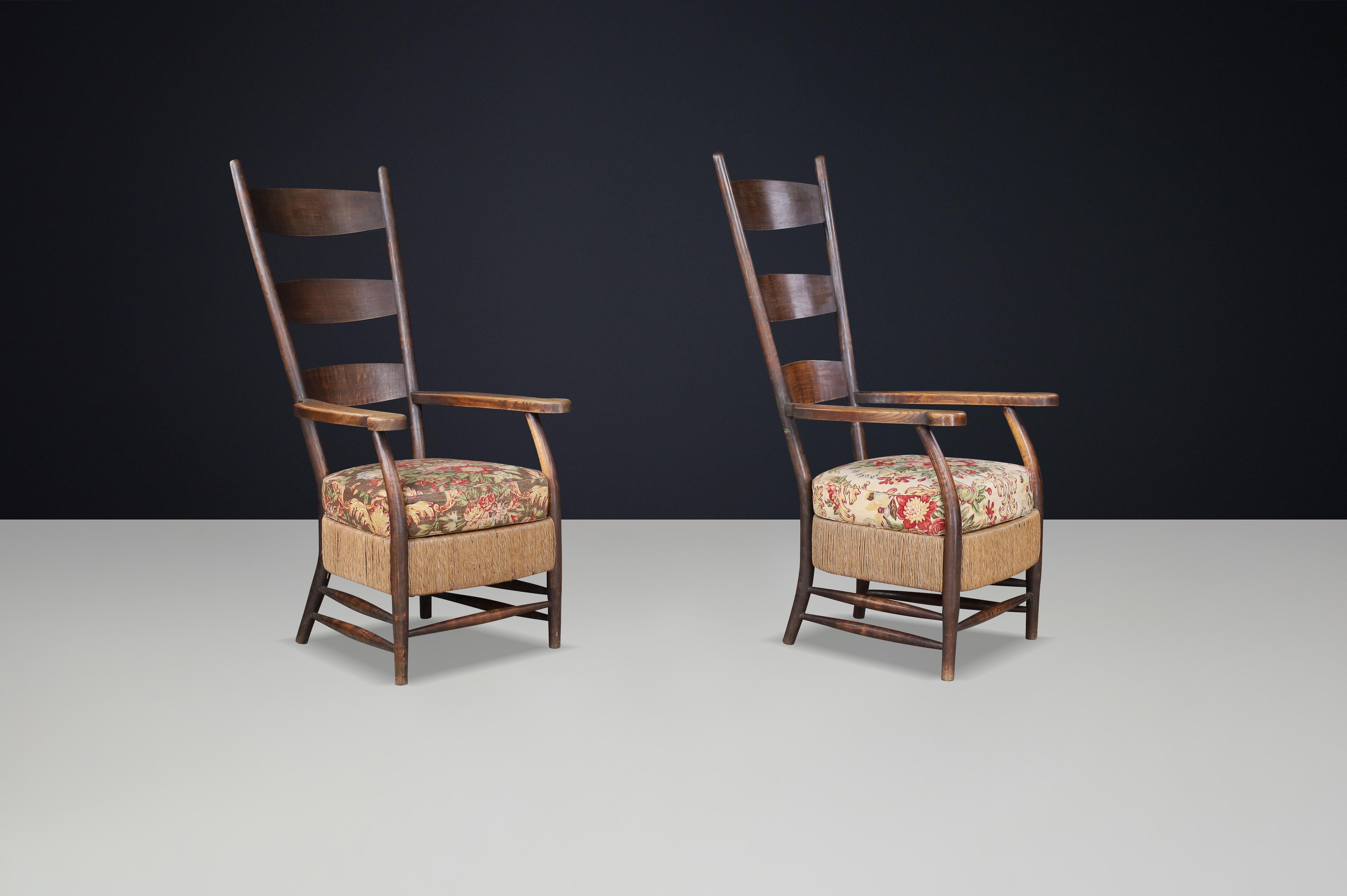 Tappezzeria Poltrone Highback della Provincia di Francia in corda di Oak e tappezzeria floreale, Francia anni '30 in vendita