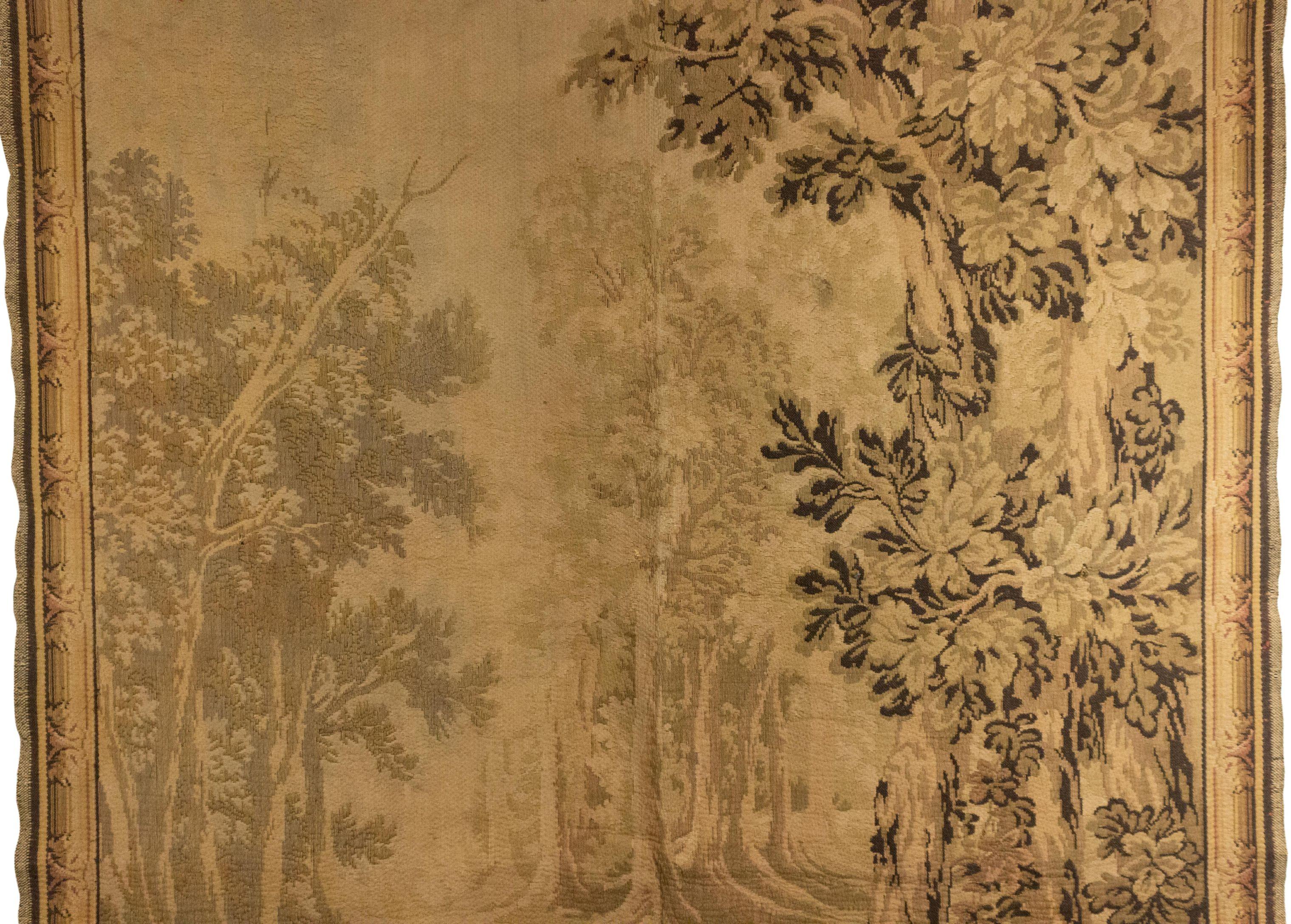 French Provincial Hunting Tapestry In Good Condition For Sale In New York, NY