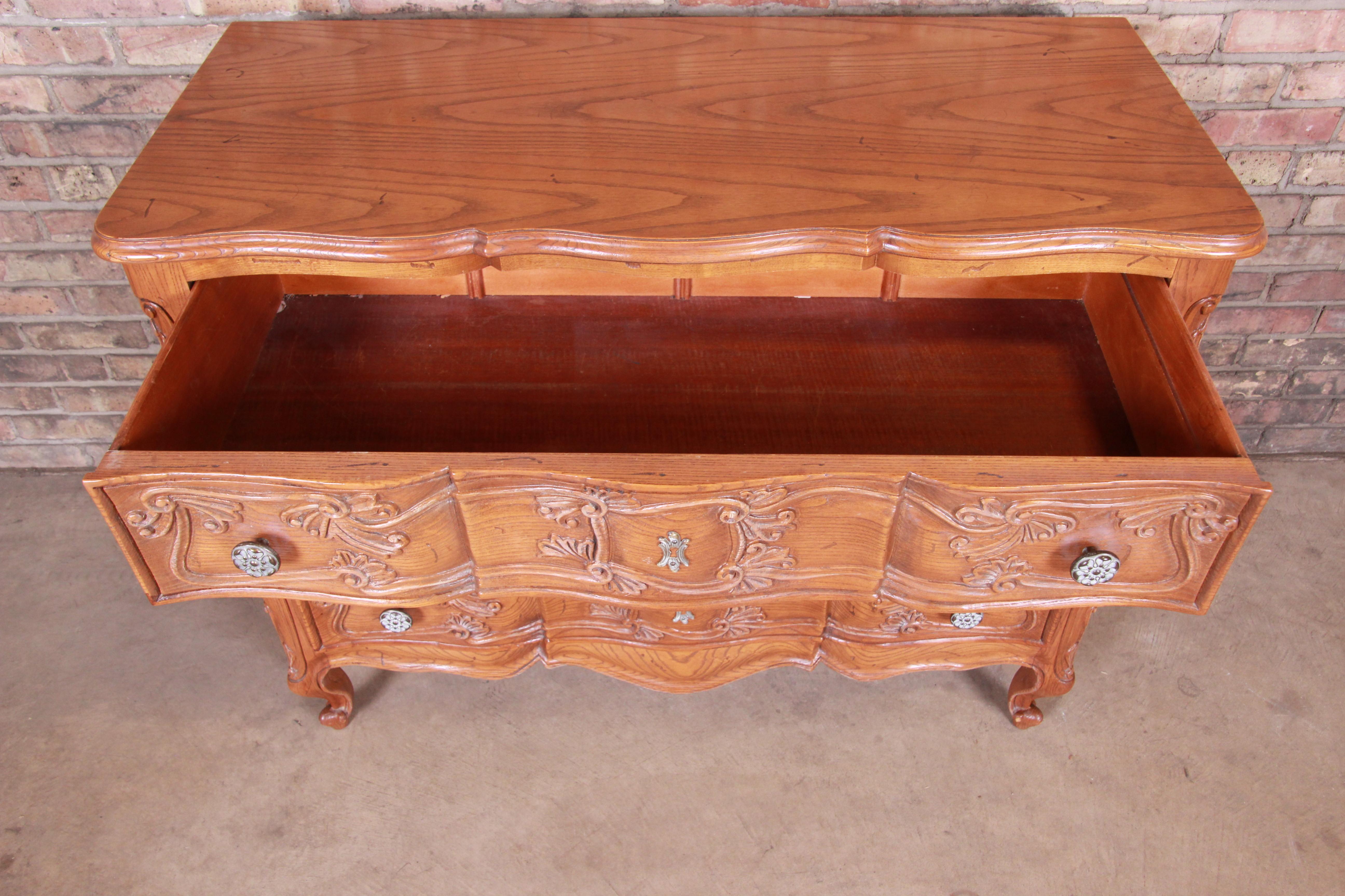 French Provincial Louis XV Carved Oak Three-Drawer Commode or Bachelor Chest For Sale 2