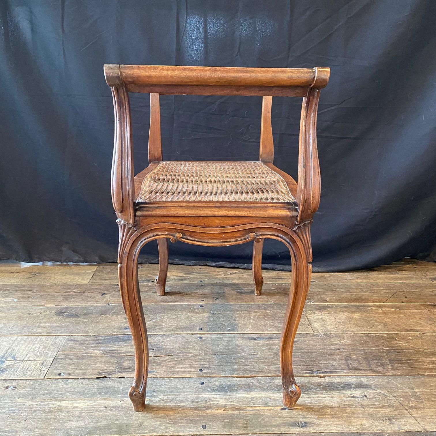 French Provincial Louis XV Carved Walnut Bench or Ottoman with Caning For Sale 5