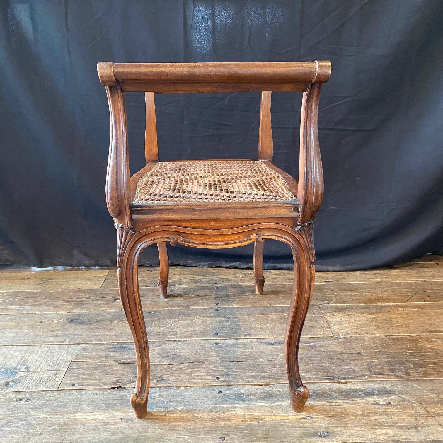 French Provincial Louis XV Carved Walnut Bench or Ottoman with Caning For Sale 9