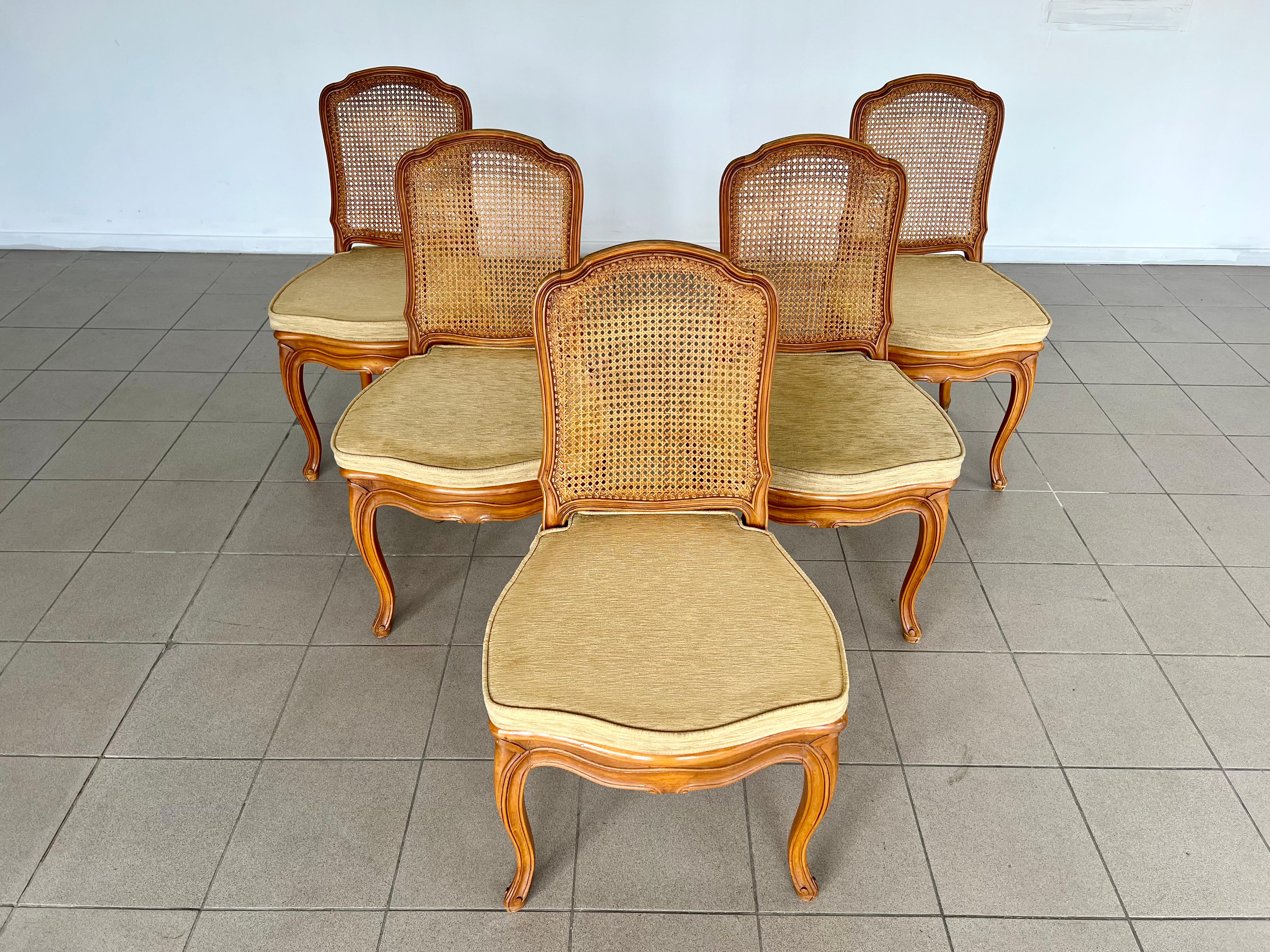 French Provincial Louis XV Style Carved Cane Back Dining Chairs - Set of 5 In Good Condition For Sale In Bridgeport, CT
