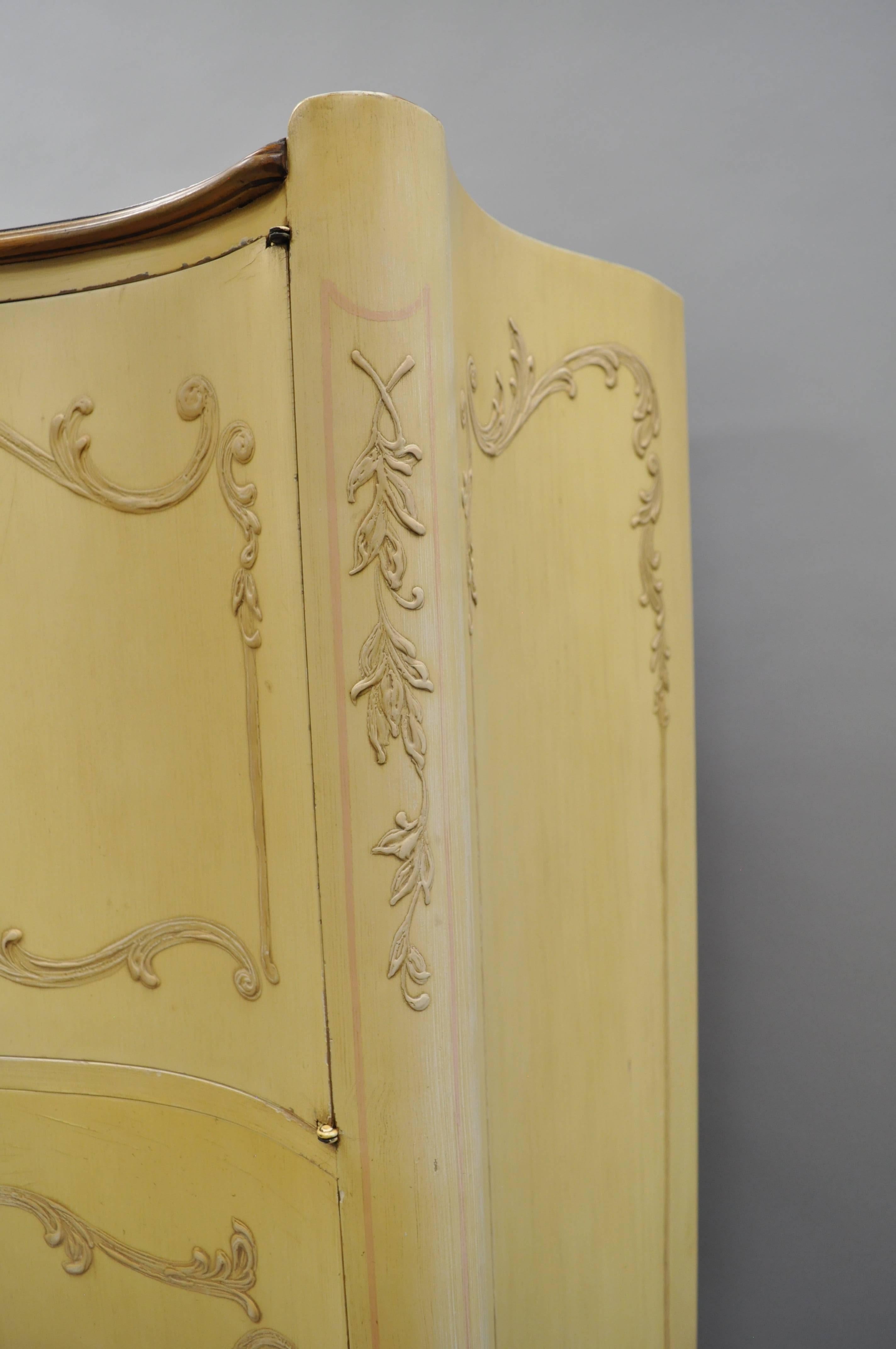 Grande commode provinciale française de style Louis XV en noyer par John Widdicomb 1