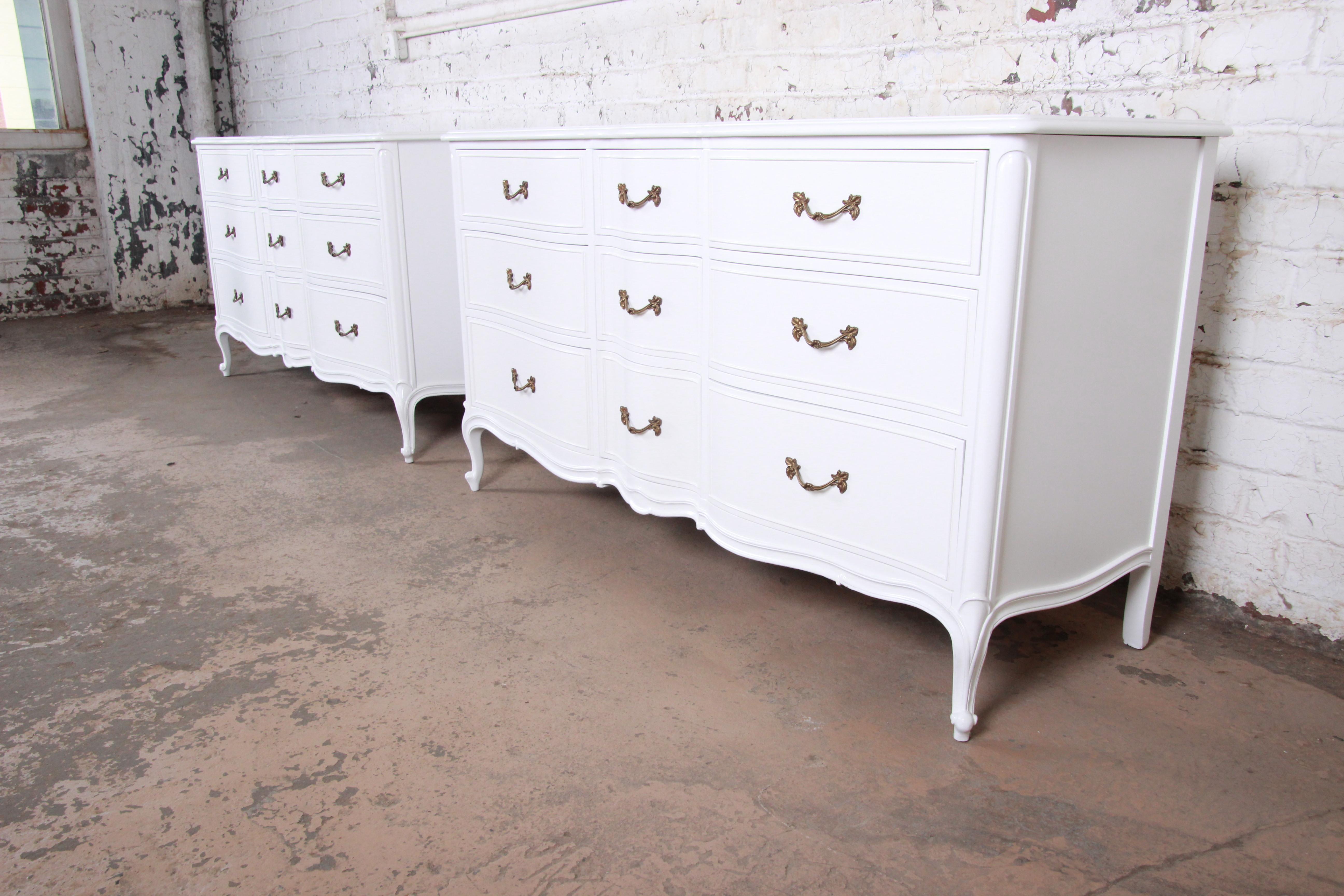 French Provincial Louis XV White Lacquered Triple Dresser by Drexel, Refinished 7