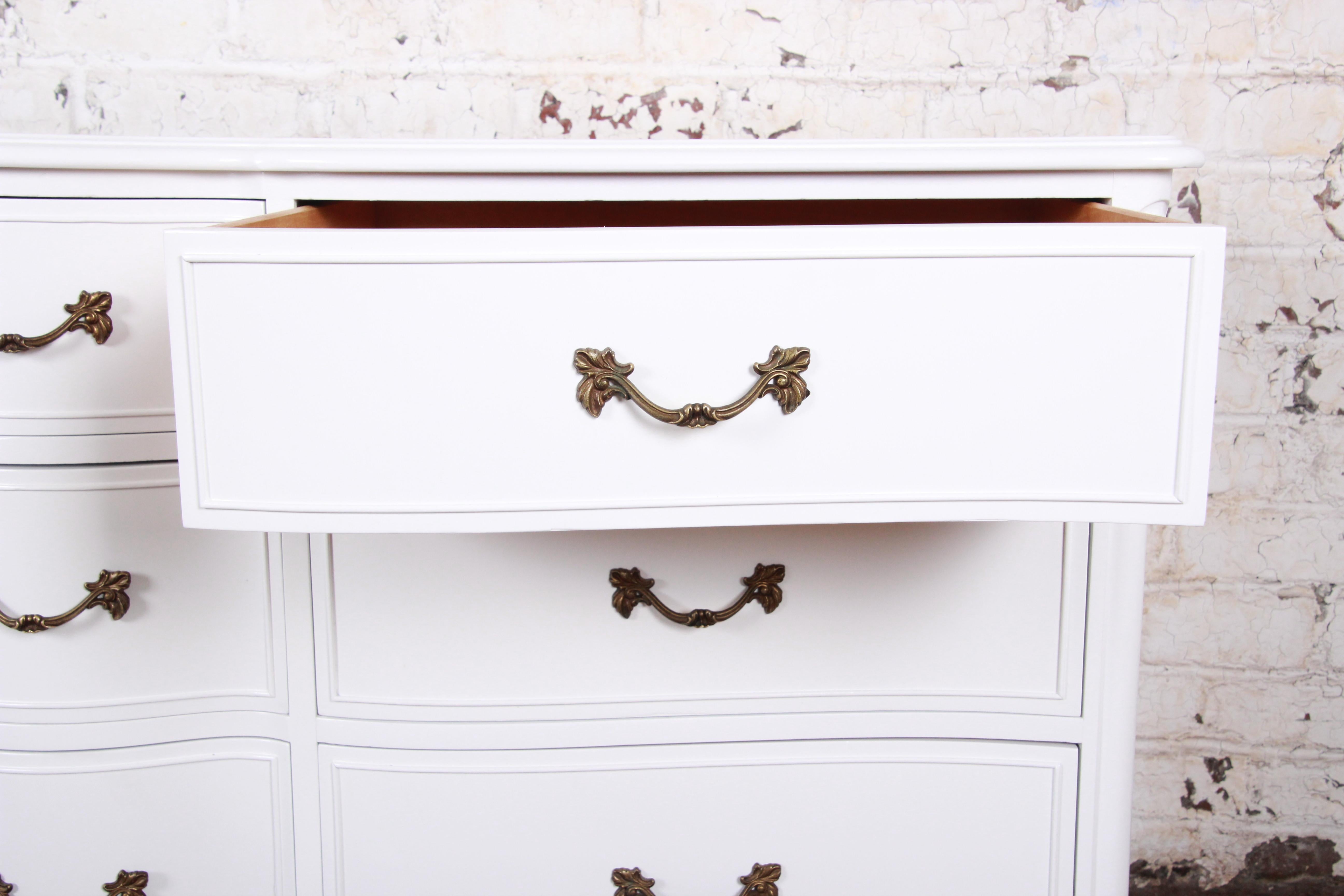 Mid-20th Century French Provincial Louis XV White Lacquered Triple Dresser by Drexel, Refinished