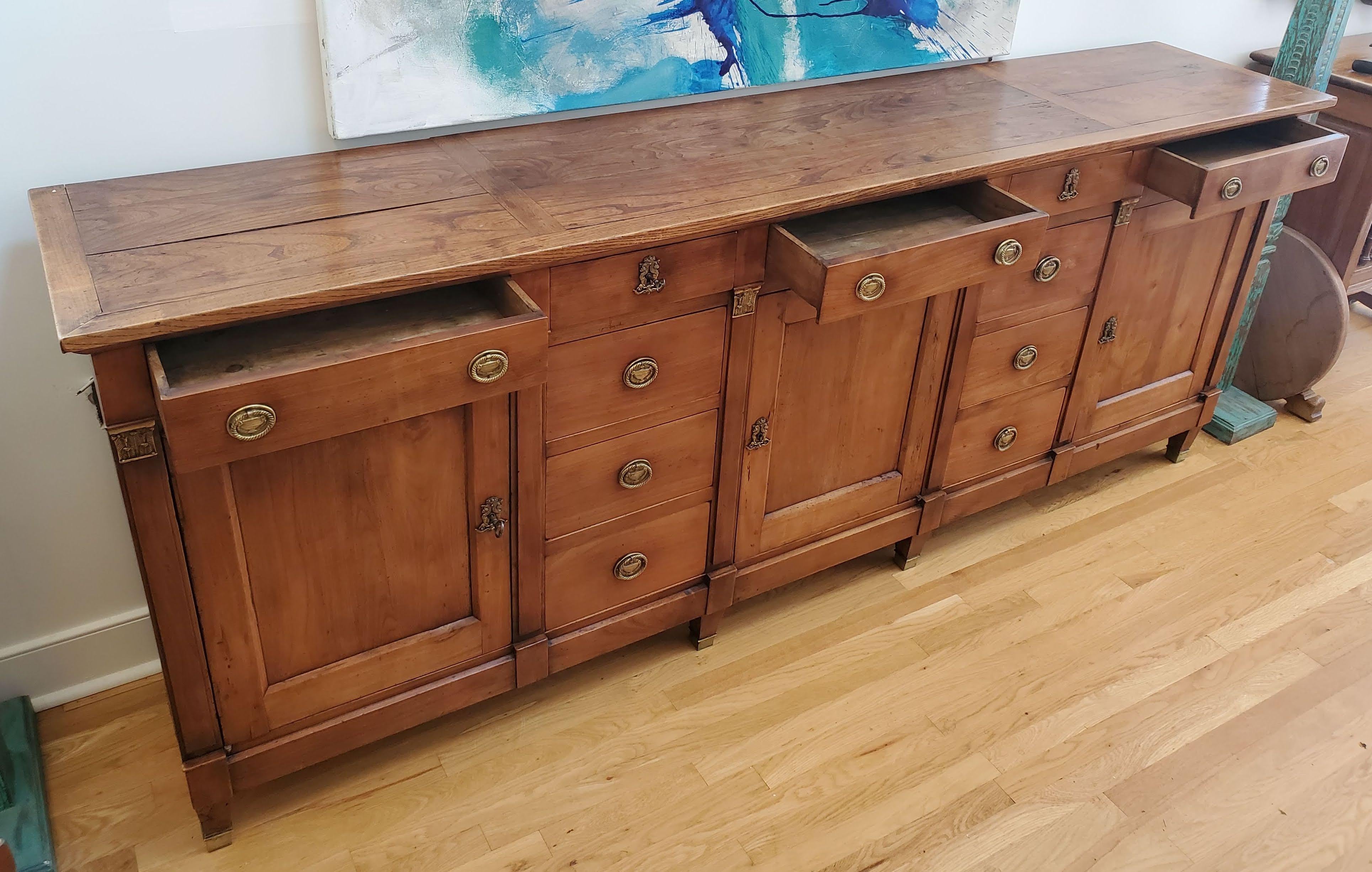 French Provincial Louis XVI Pearwood and Elm Long Buffet In Excellent Condition For Sale In Middleburg, VA