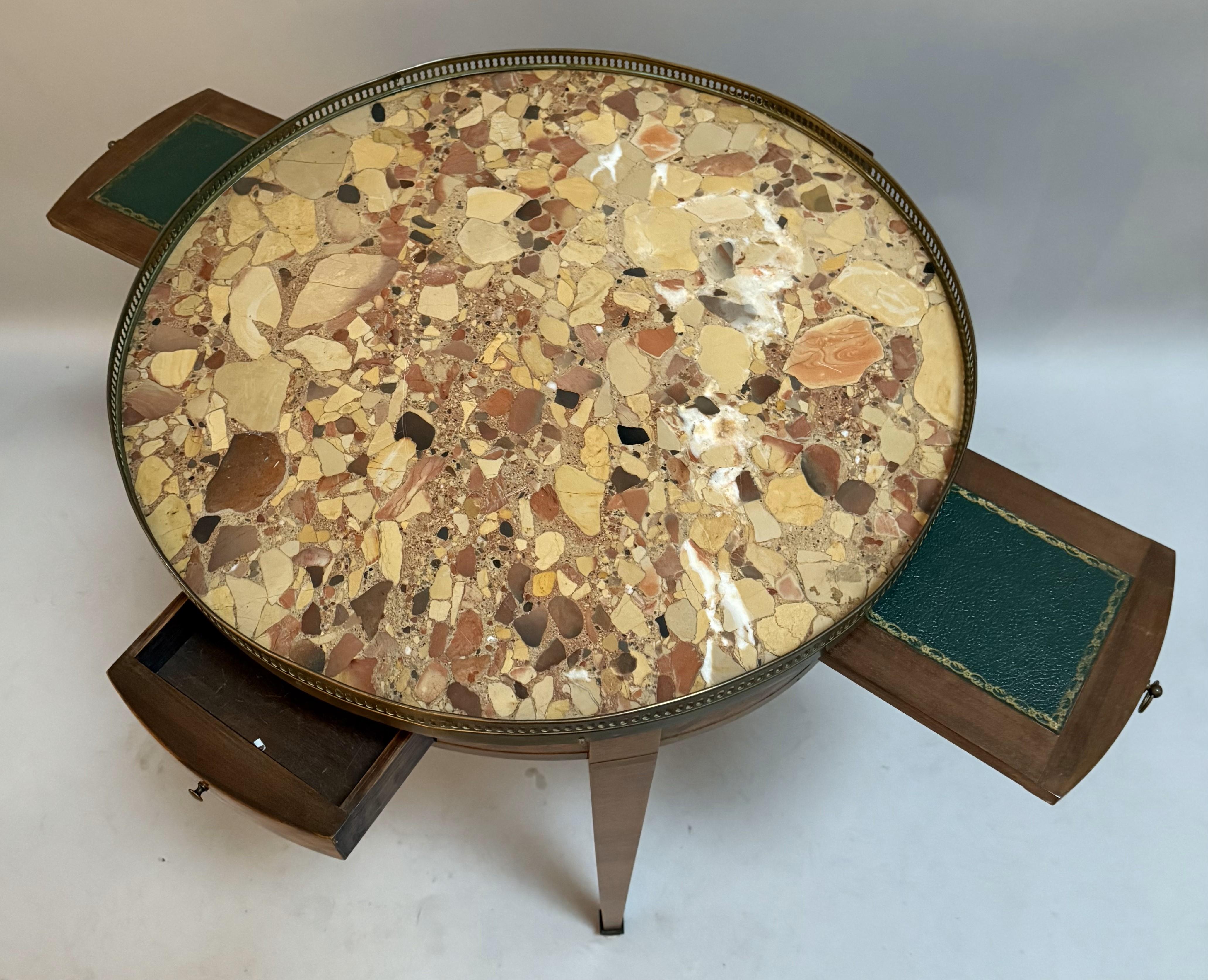 Mesa auxiliar francesa estilo Luis XVI con tapa de mármol espécimen en venta 2
