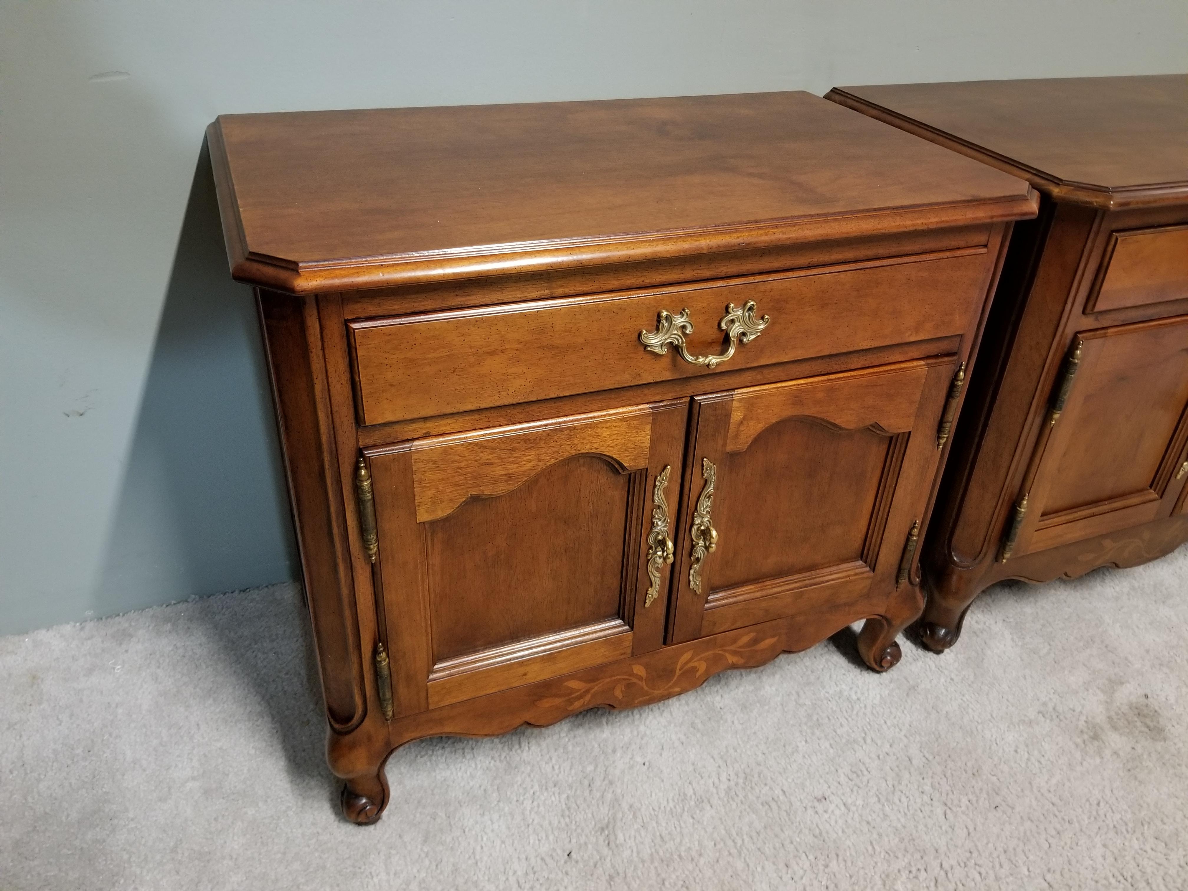 French Provincial Mahogany Nightstands In Good Condition For Sale In Lake Worth, FL