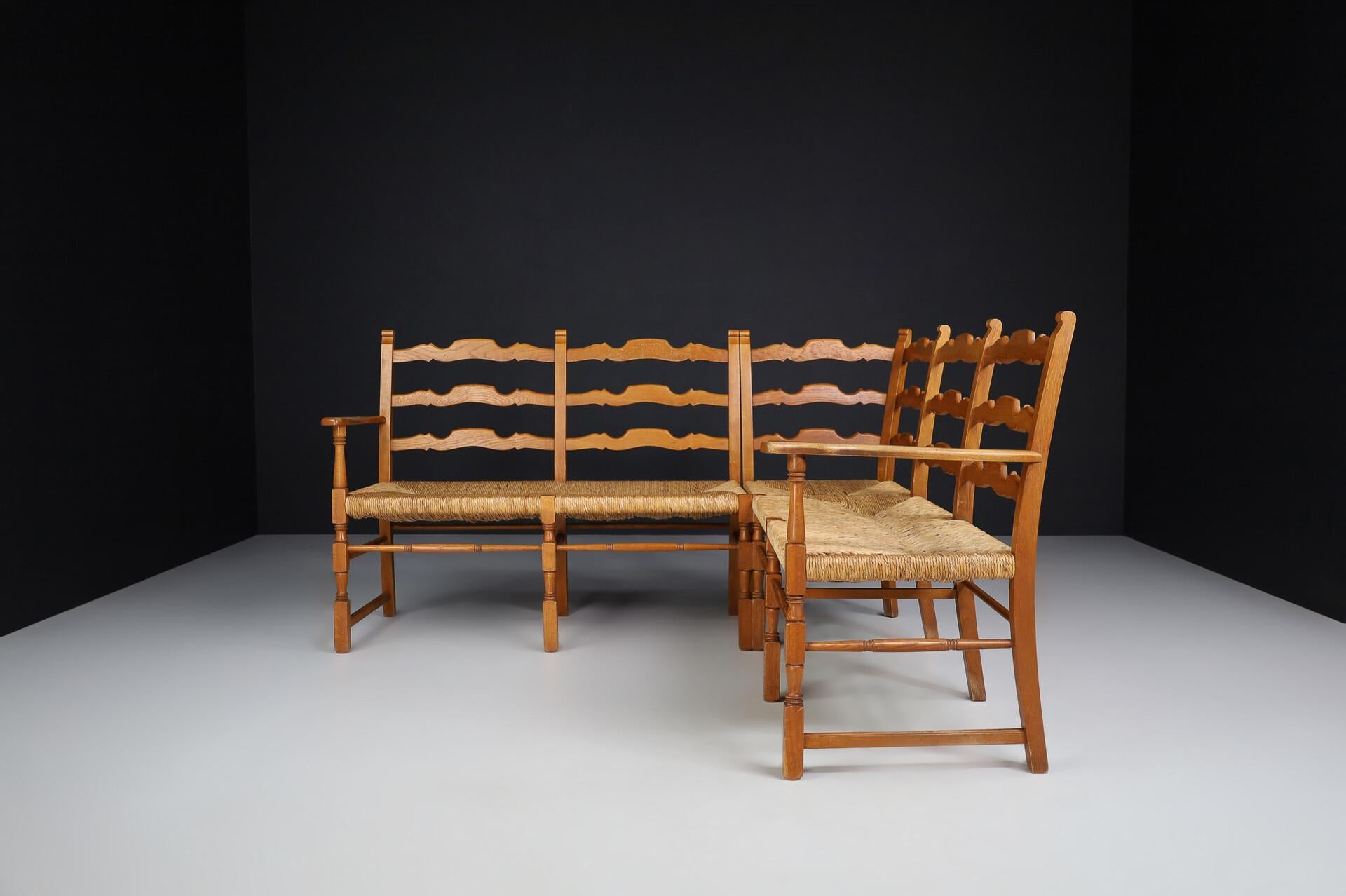 Französische Provinz Eiche und Binsen Eckbank / Sofa, Frankreich, 1960er Jahre (Französische Provence) im Angebot
