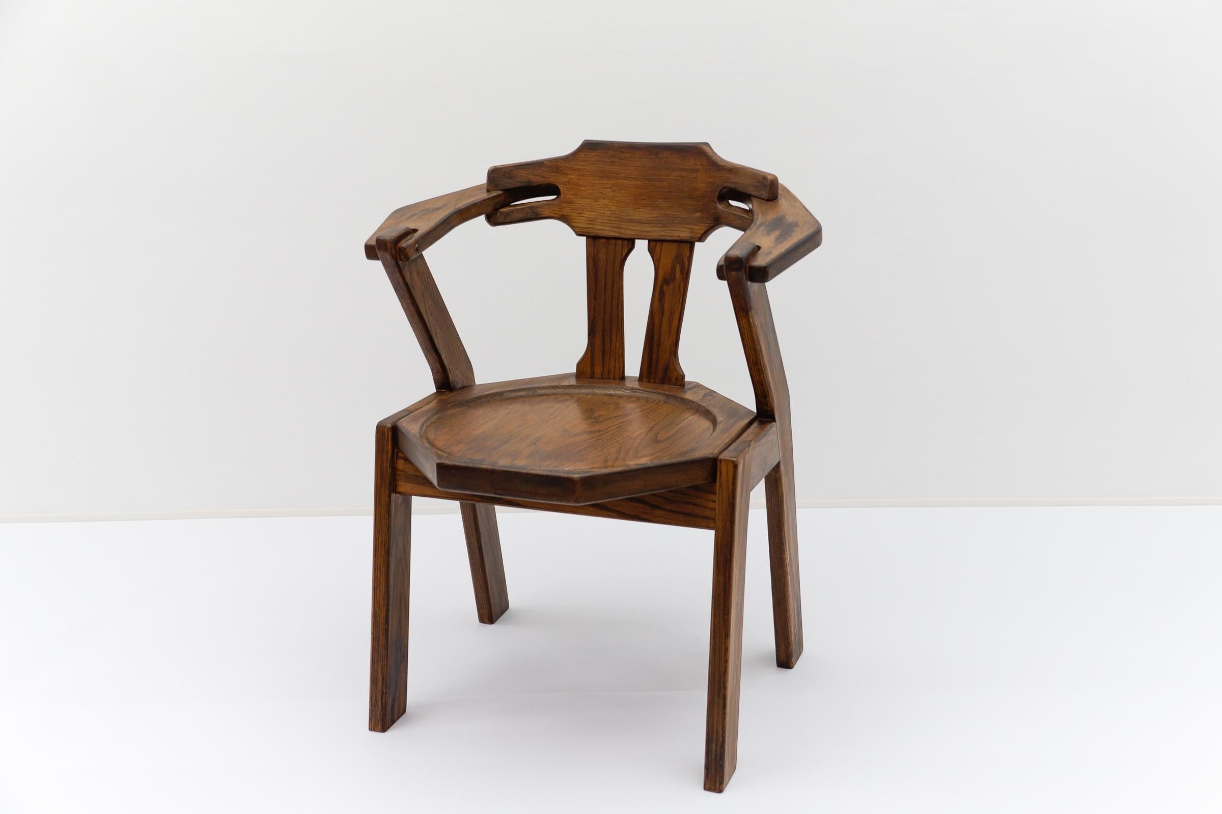 Silla provincial francesa de roble, década de 1960 Moderna de mediados de siglo en venta 5