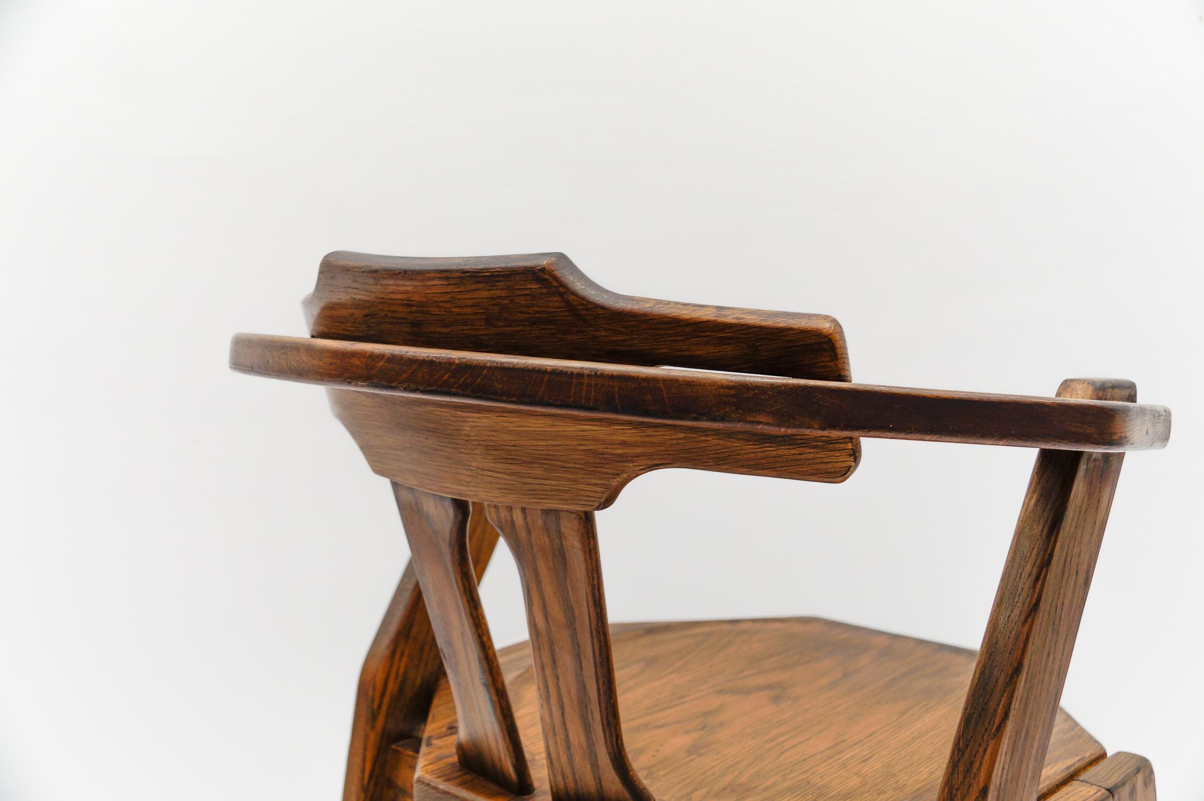 Silla provincial francesa de roble, década de 1960 Moderna de mediados de siglo en venta 12