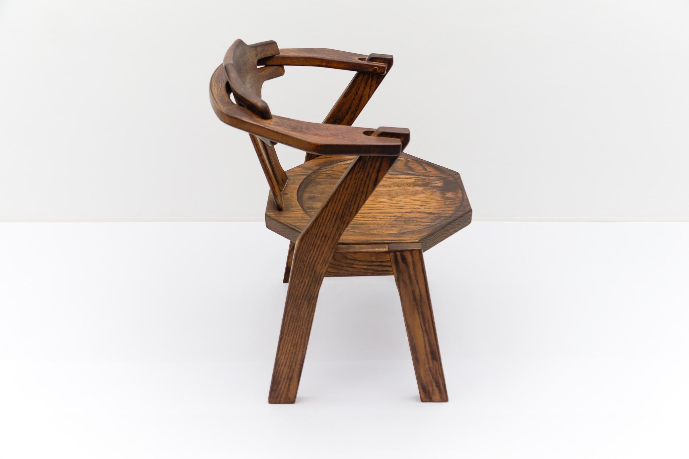 Silla provincial francesa de roble, década de 1960 Moderna de mediados de siglo mediados del siglo XX en venta