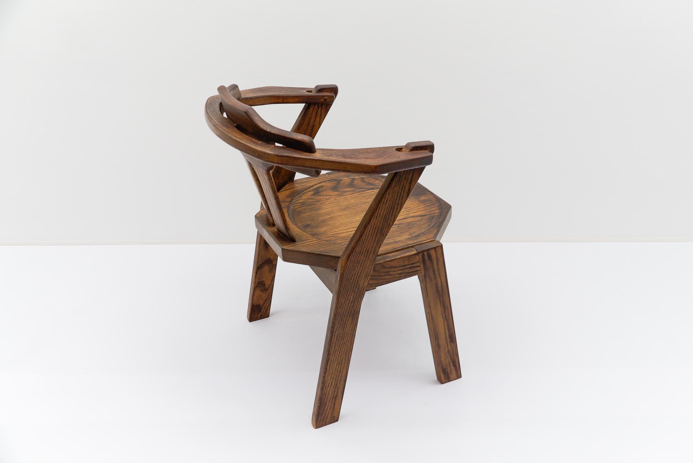 Silla provincial francesa de roble, década de 1960 Moderna de mediados de siglo Roble en venta