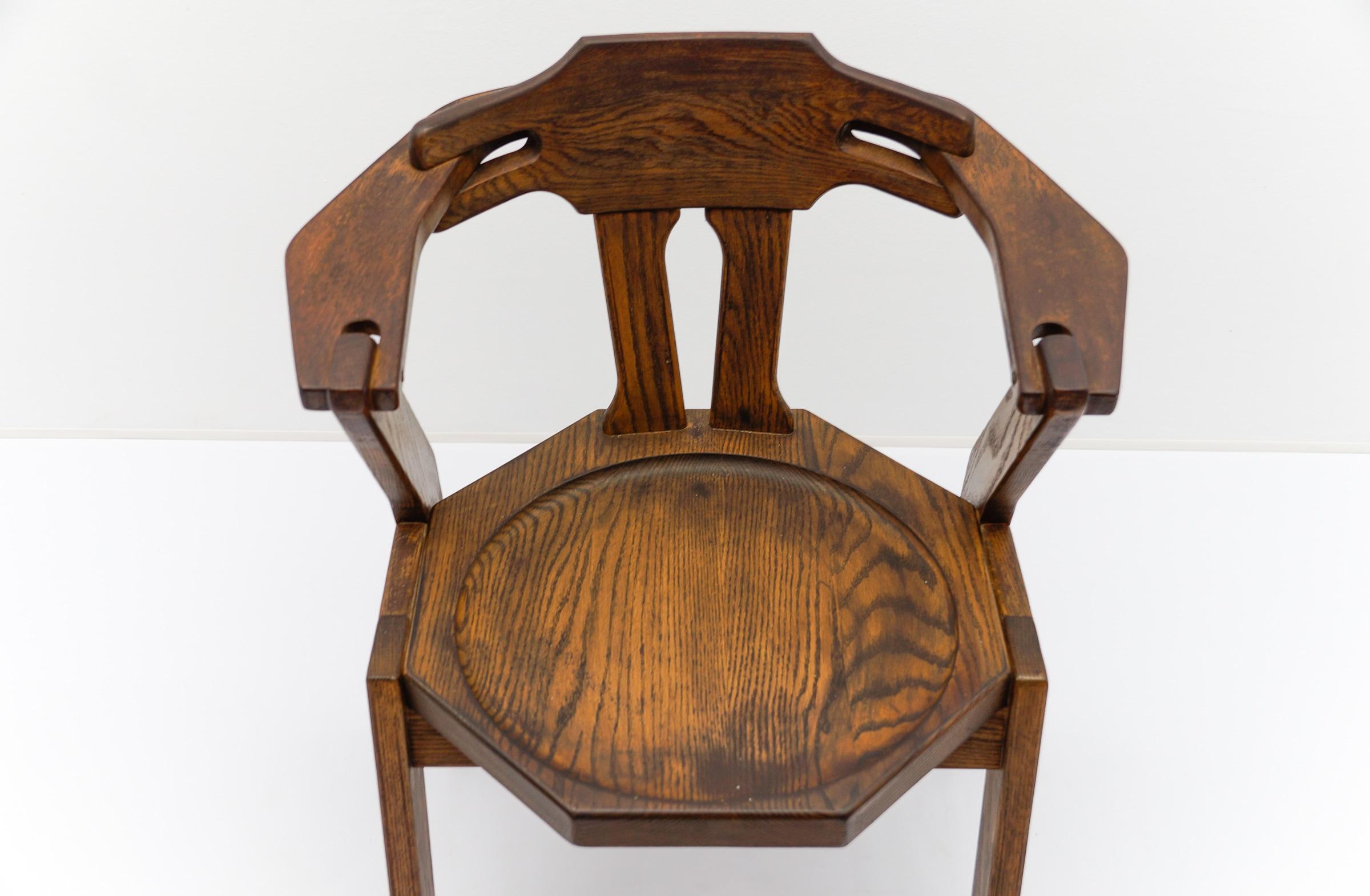 Silla provincial francesa de roble, década de 1960 Moderna de mediados de siglo en venta 1