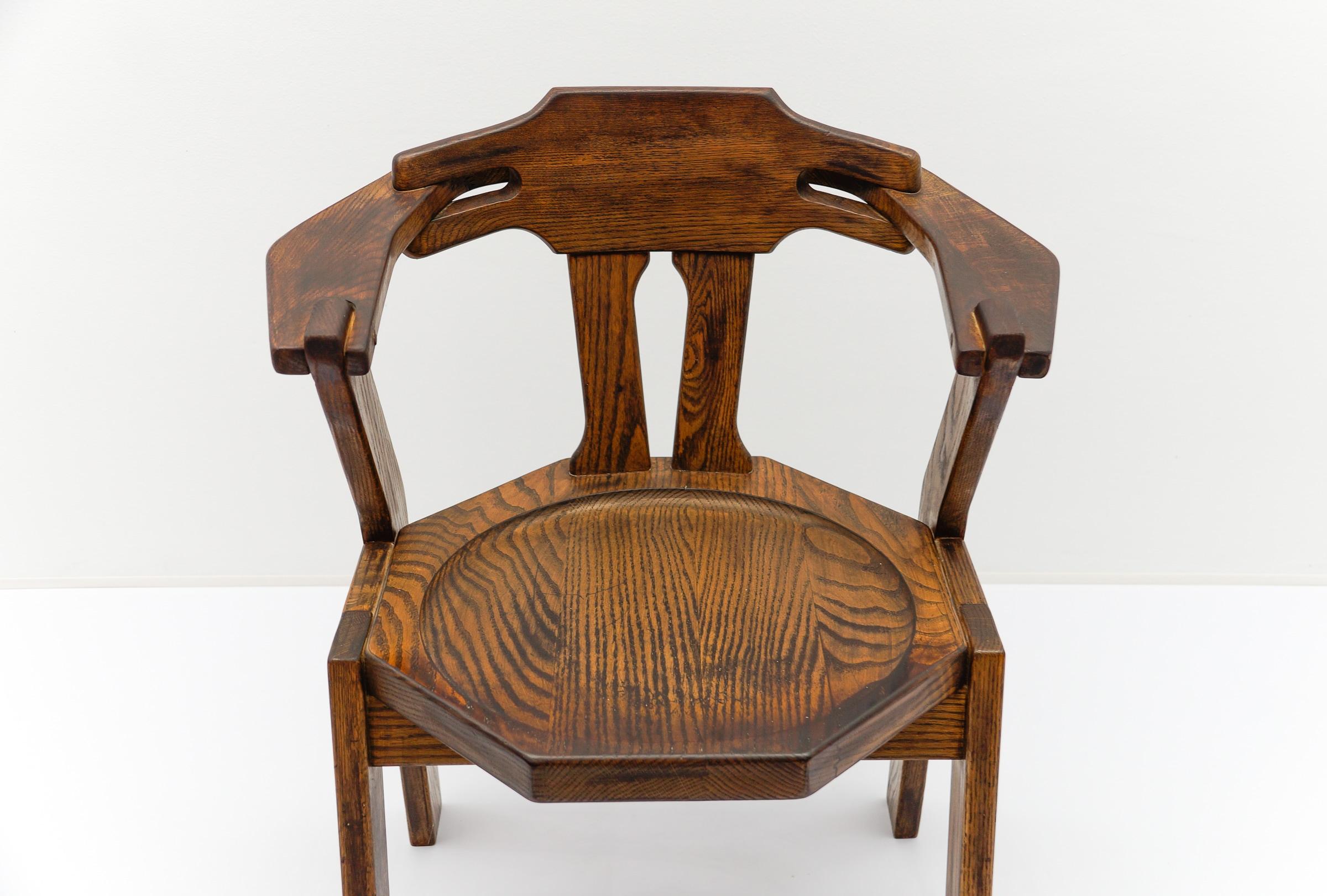 Silla provincial francesa de roble, década de 1960 Moderna de mediados de siglo en venta 2