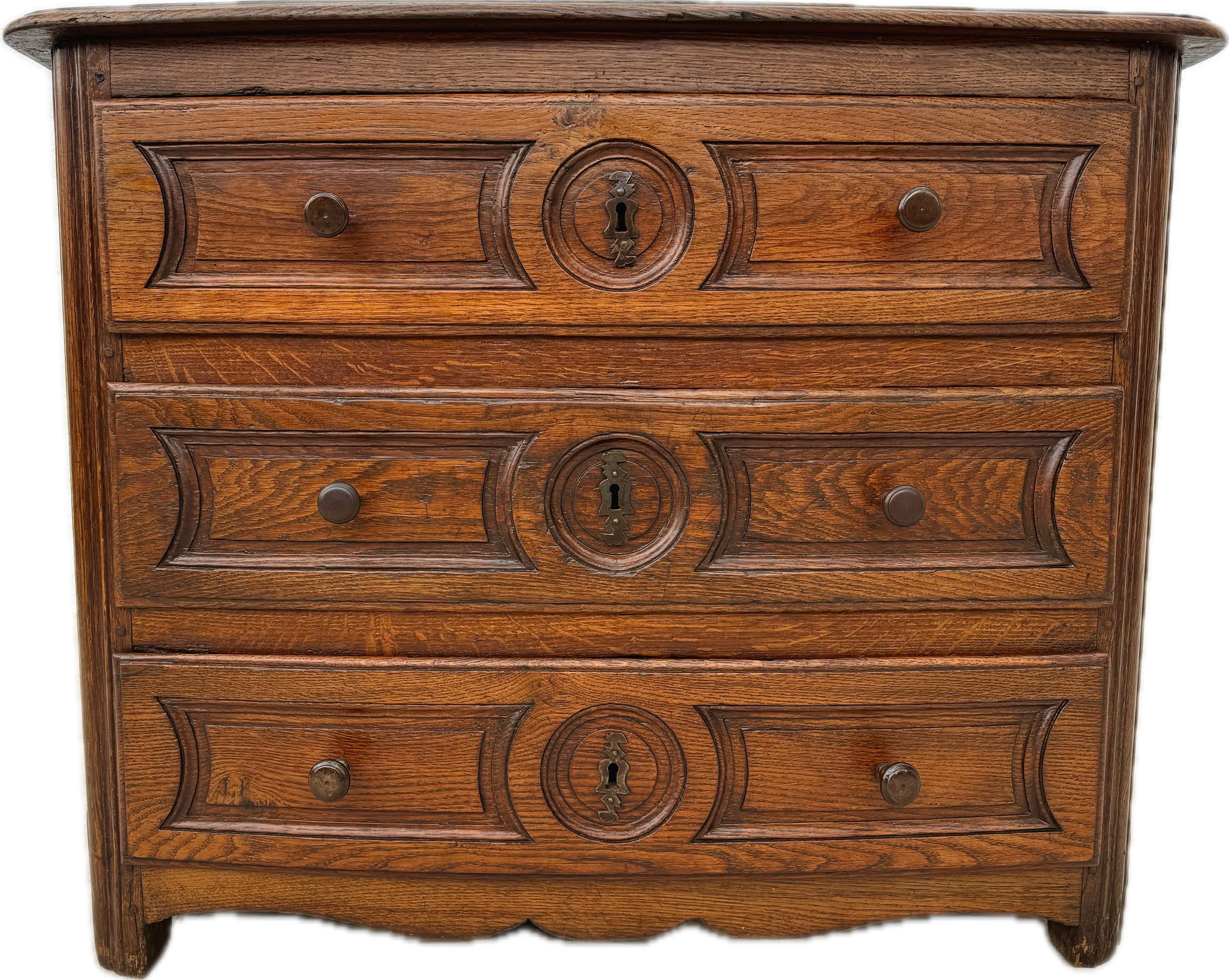 French Provincial Oak Commode, 18th Century For Sale 5