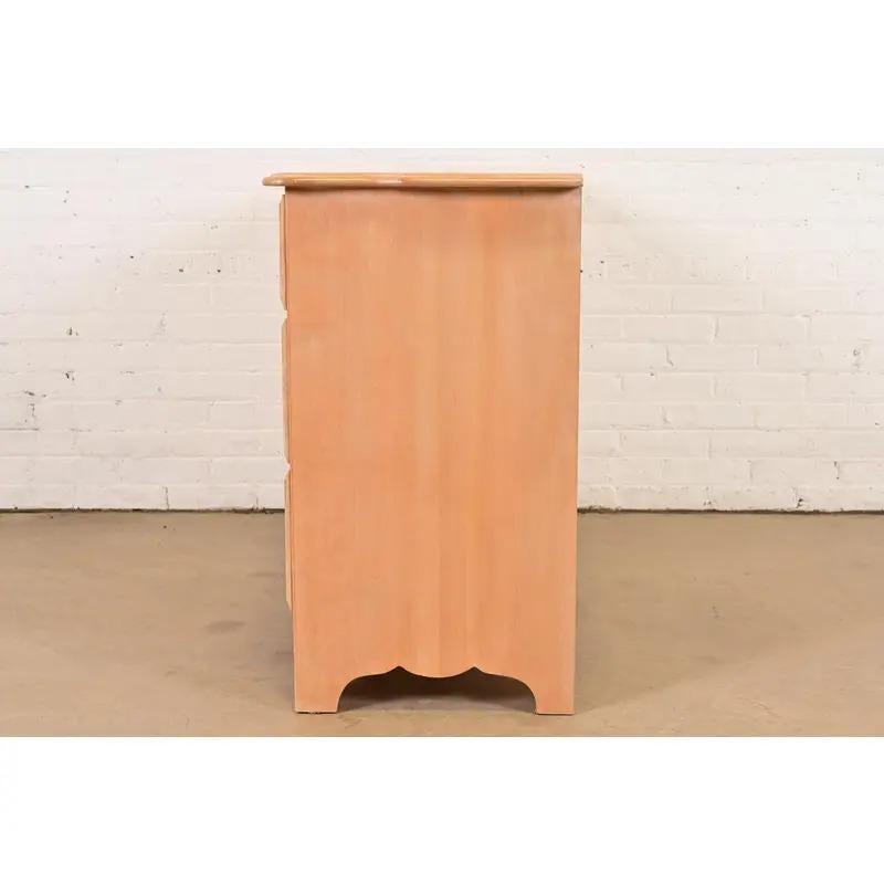 Comò a sei cassetti in acero francese provinciale o country in vendita 3