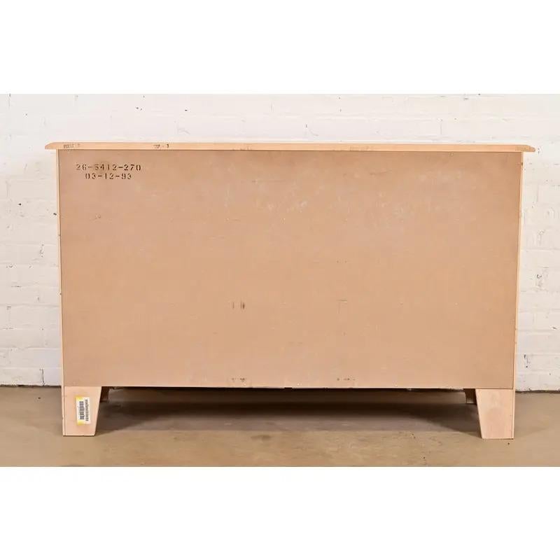 Comò a sei cassetti in acero francese provinciale o country in vendita 4