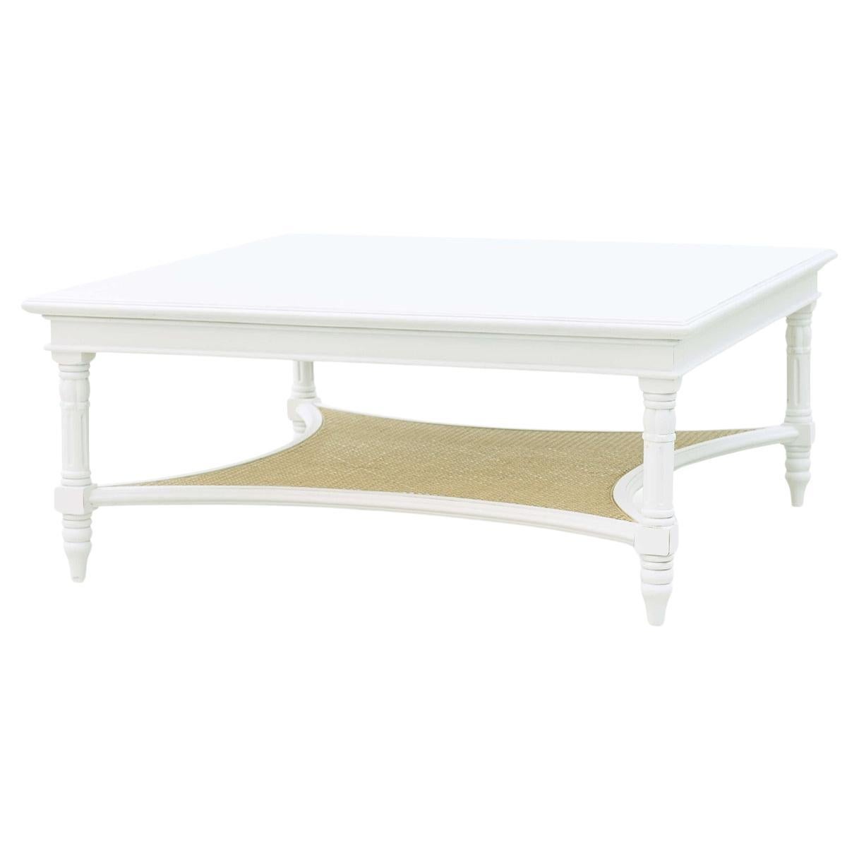 French Provincial Gemalter Couchtisch