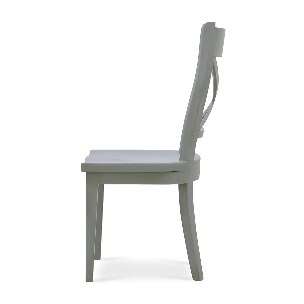 Indonésien Chaise de salle à manger provinciale française peinte (set of 2) en vente
