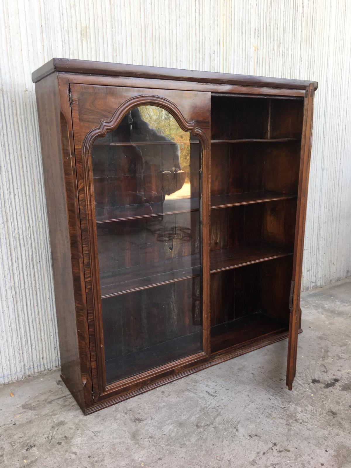 French Provincial Plantation Style Walnut Vitrine, Bookcase, 19th Century For Sale 3