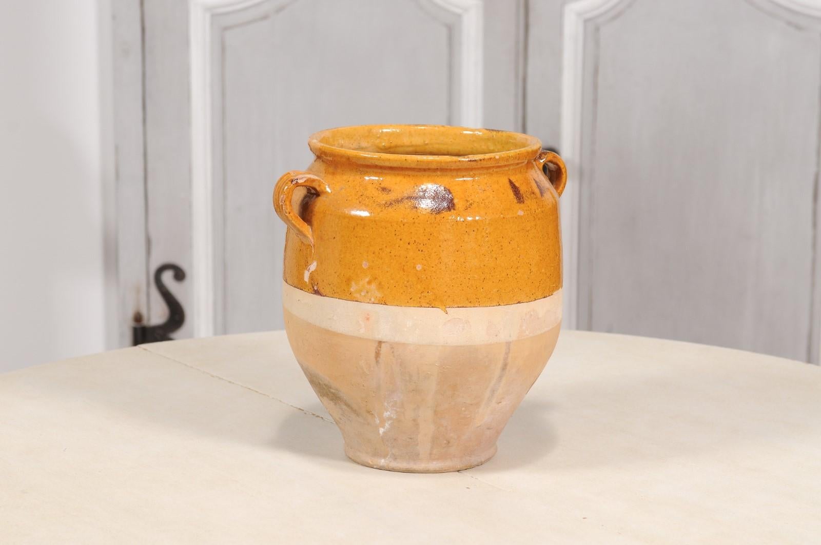French Provincial Pot à Confit Pottery with Warm Yellow Glaze and Two Handles In Good Condition For Sale In Atlanta, GA