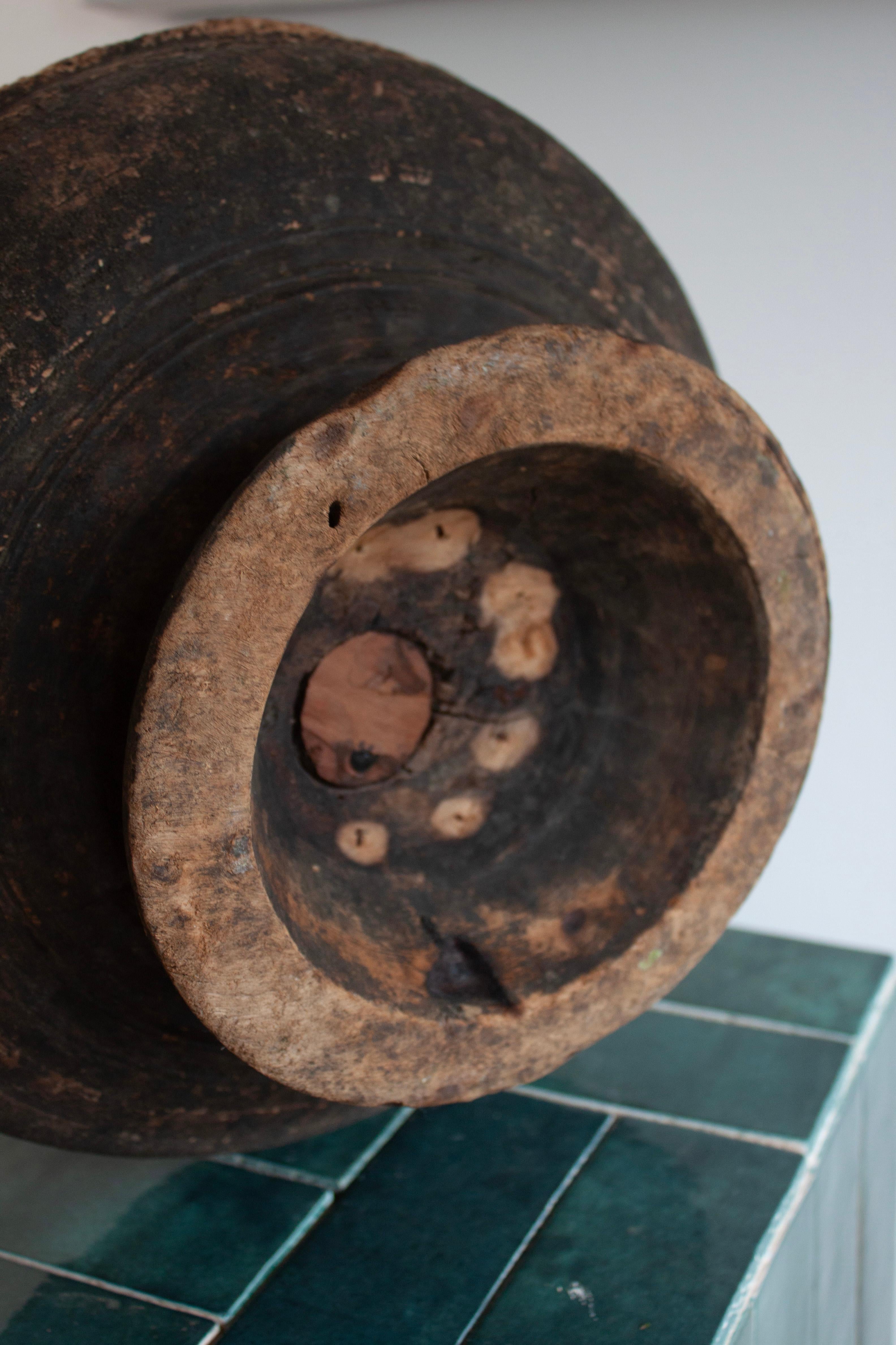 primitive französische Obstschale aus Holz mit Fuß aus der Provinz (20. Jahrhundert)