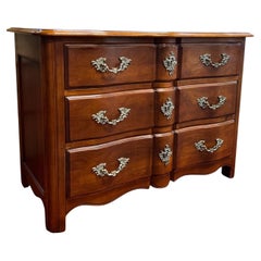 Commode / Cassettiera a serpentina della provincia francese