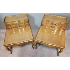French Side End Tables Glasplatten von White Furniture Co