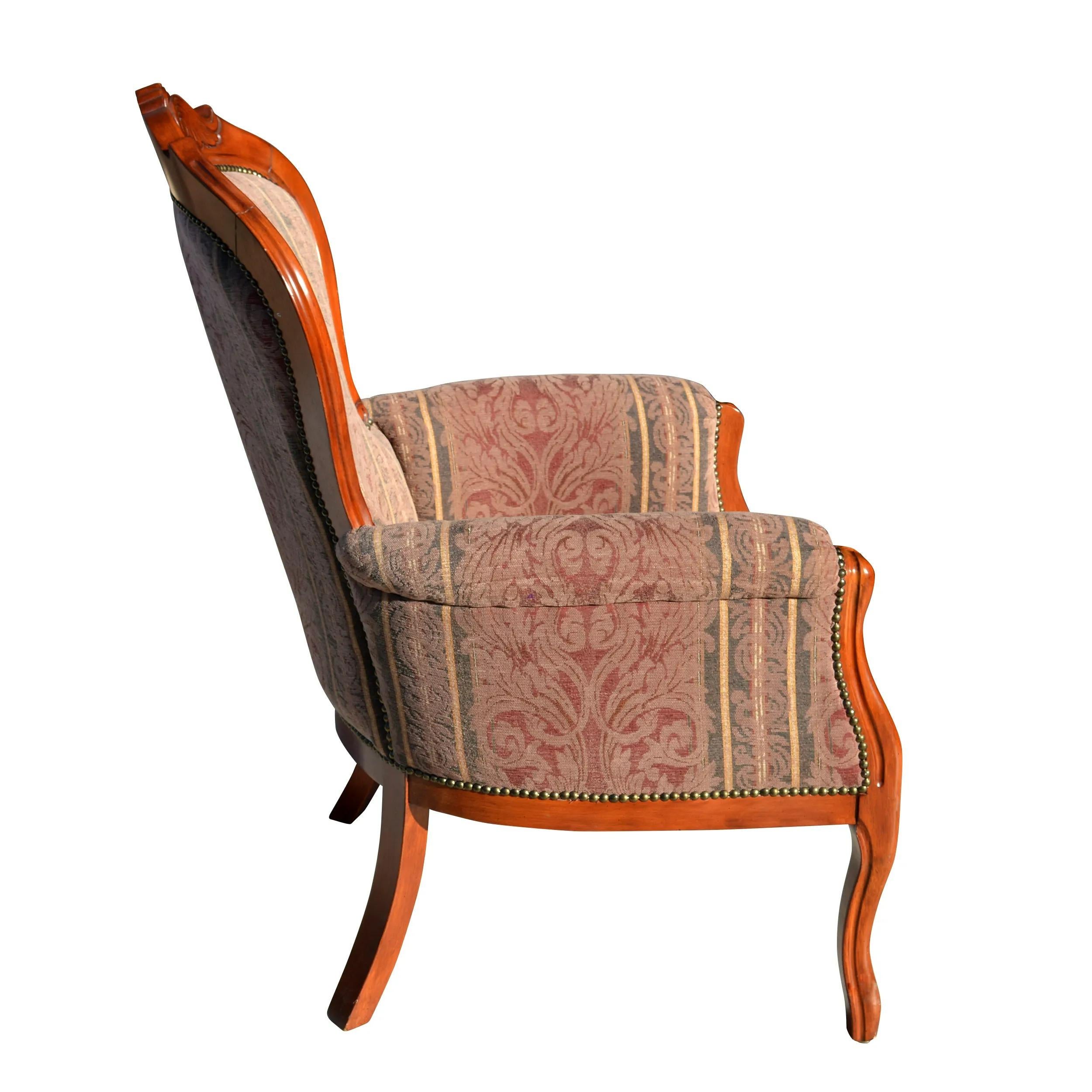Provincial français Chaise Bergere de style provincial français en vente