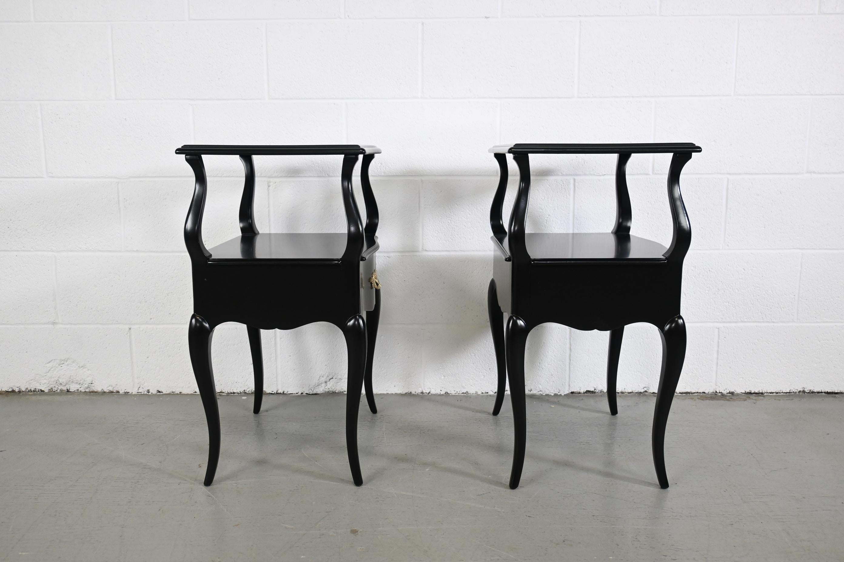 French Provincial Style Black Lacquered Nightstands, Pair Description 7