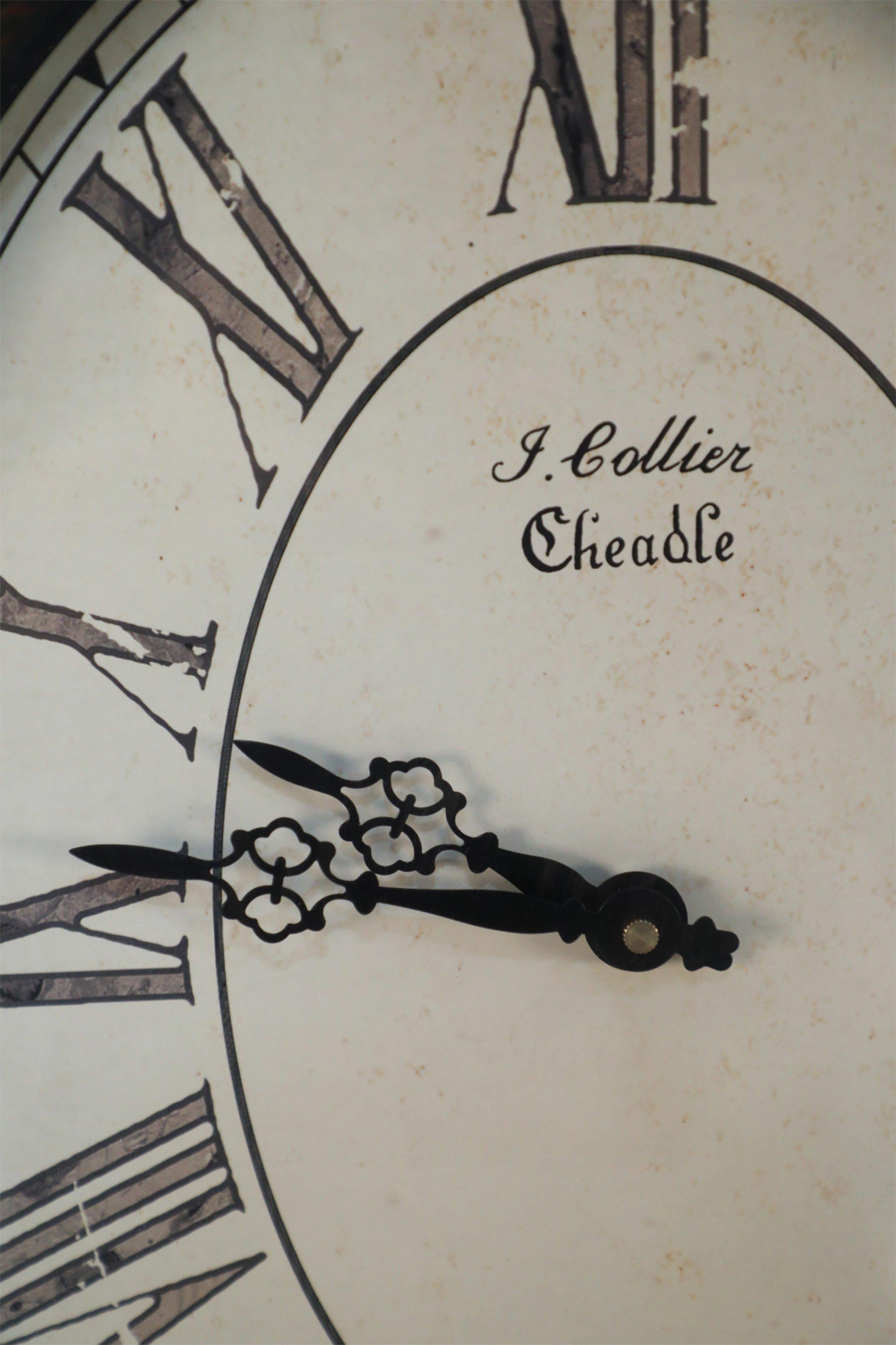 Reloj de Tole Negro Estilo Provincial Francés con Base Provincial francés en venta