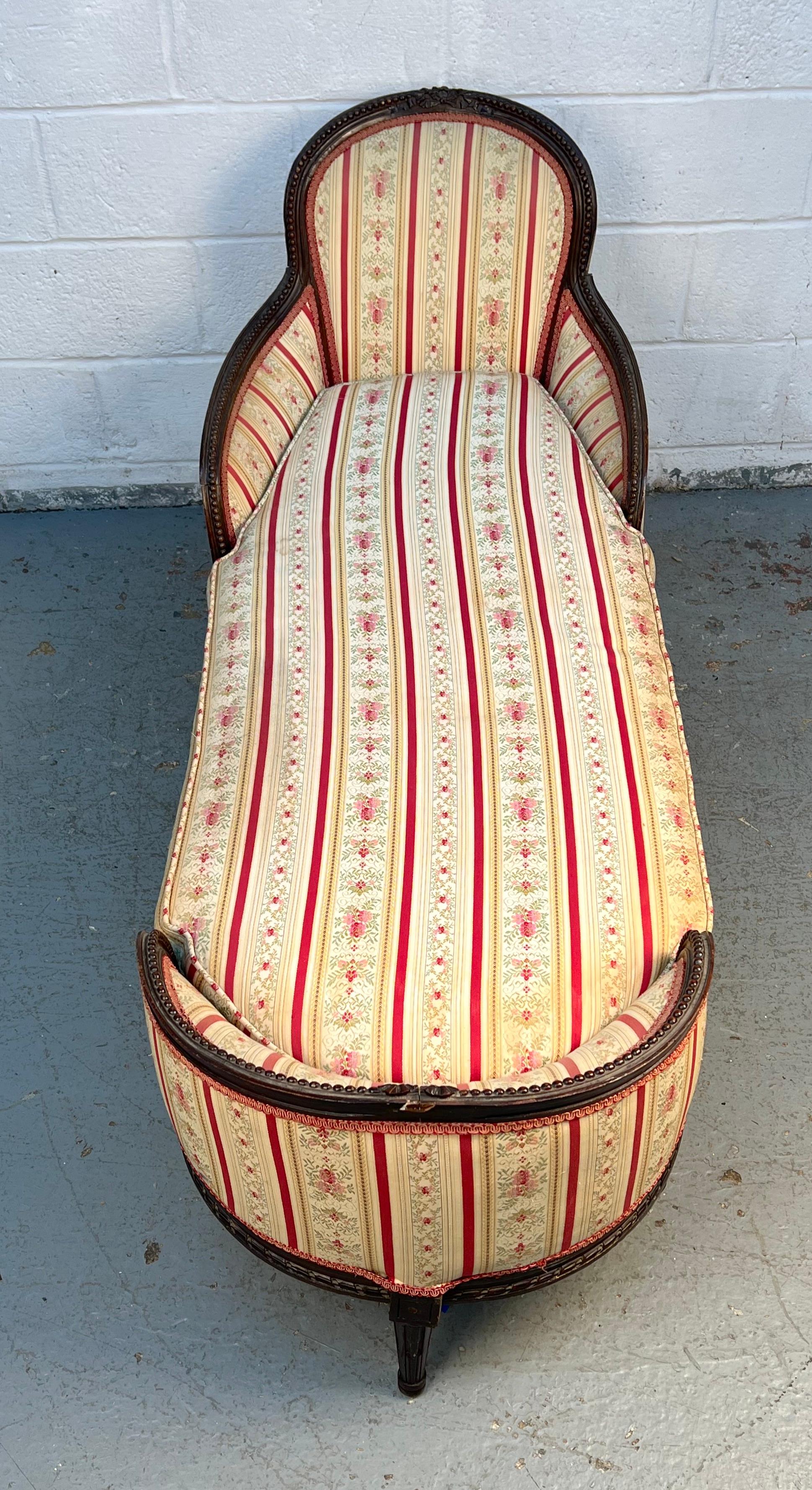 French Provincial Style Chaise Lounge Settee For Sale 2