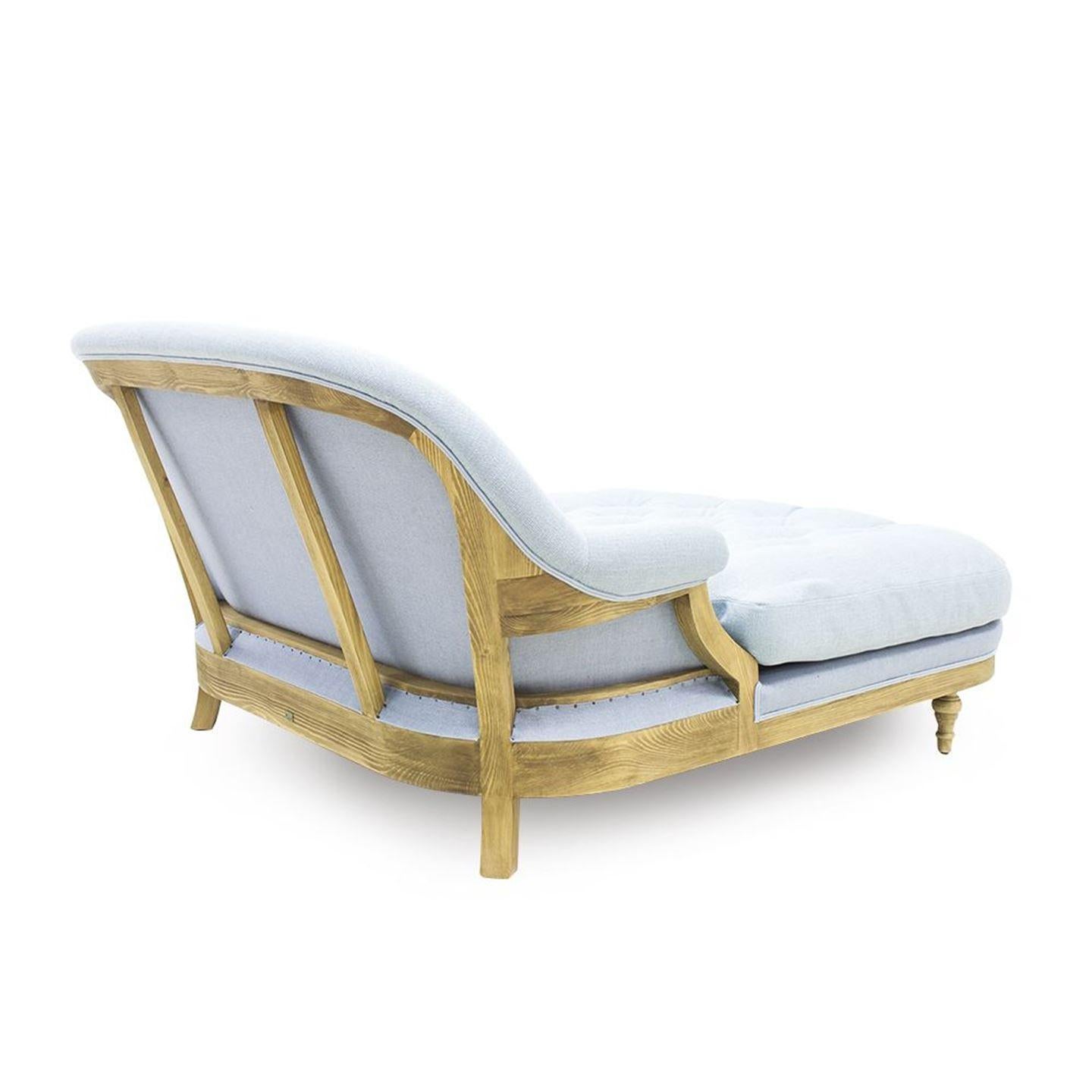 French Provincial Style Daybed with Custom Natural Finishes For Sale 3