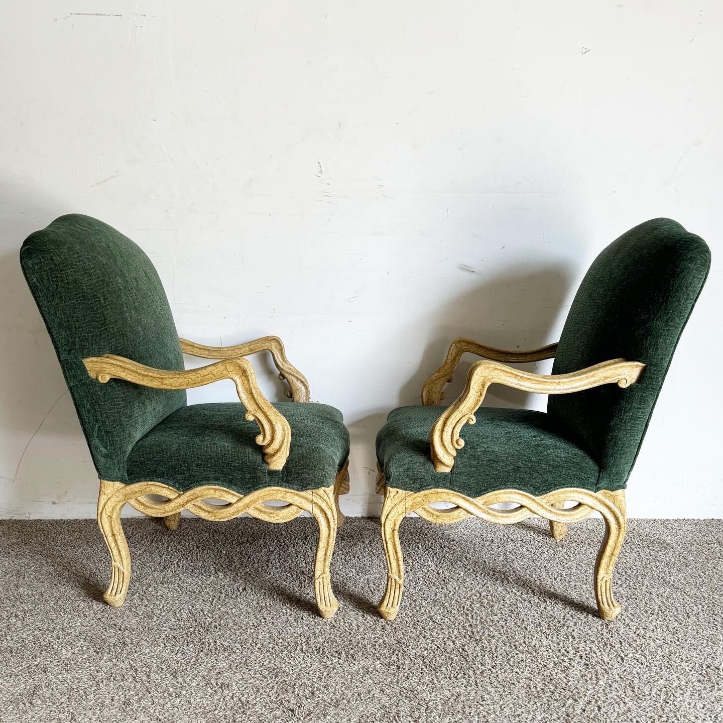 Grüne Sessel im französischen Provinzstil mit gedrehtem Holzgestell und gedrehtem Rahmen – ein Paar im Angebot 2