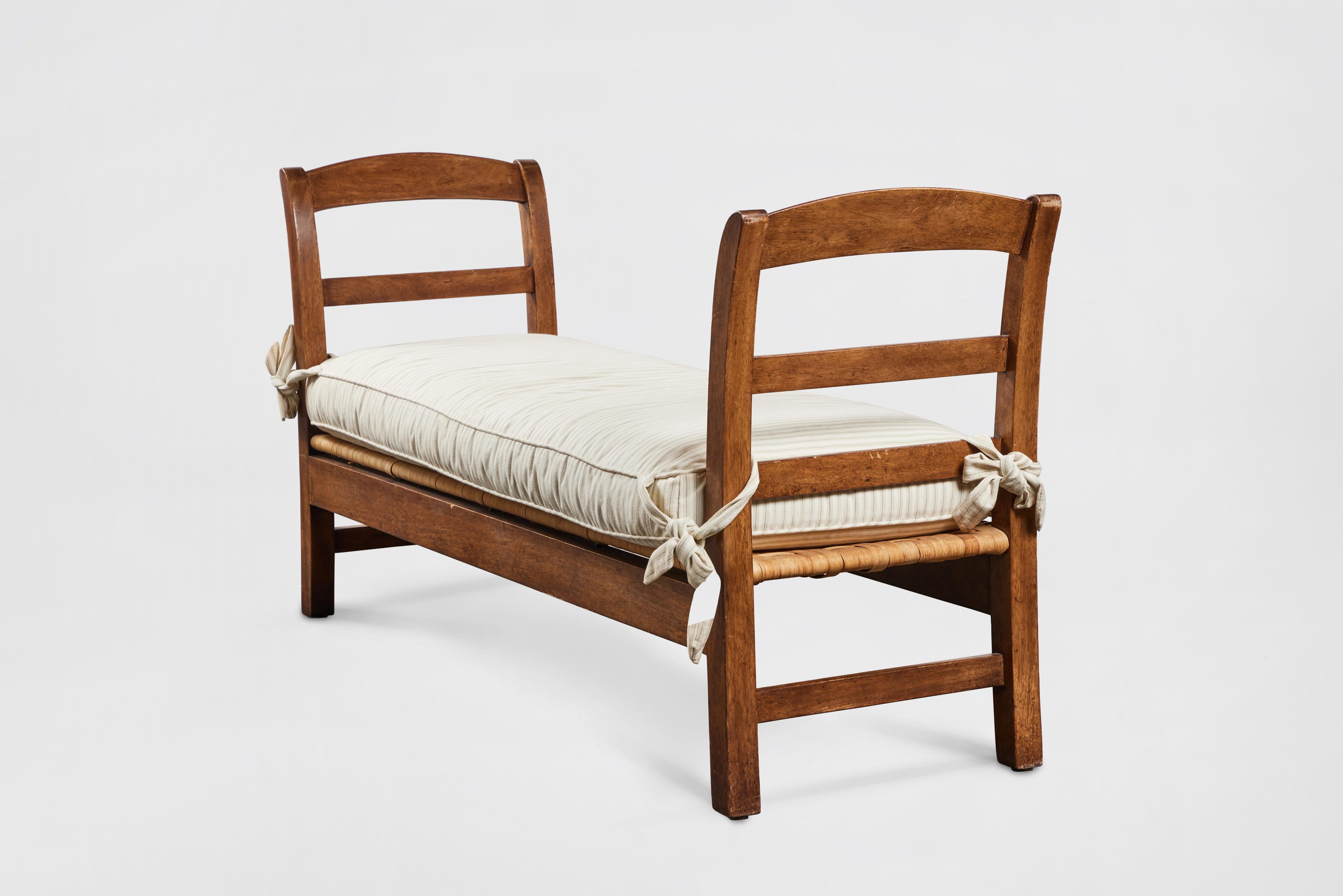 day bed bench seat