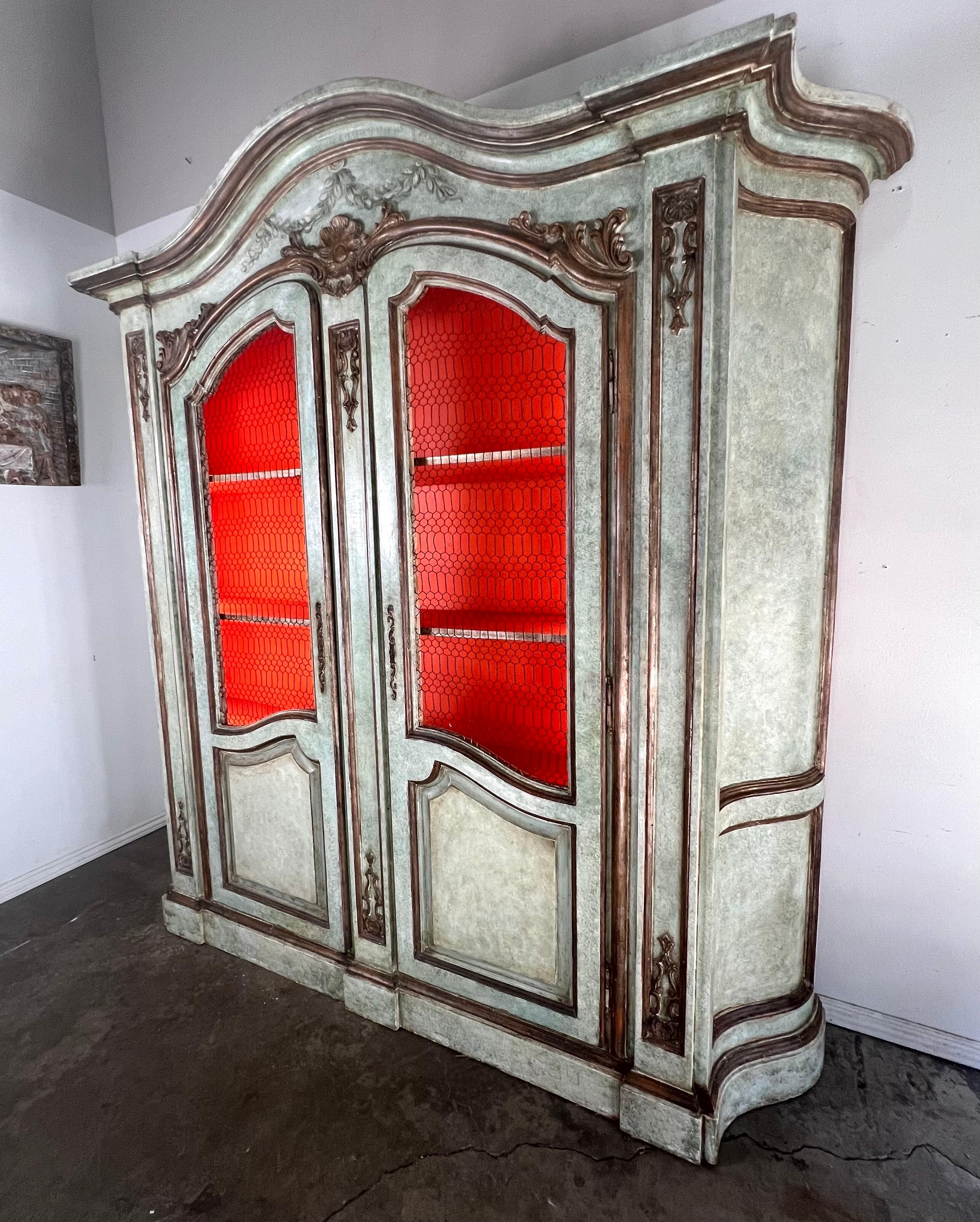 Armario Pintado Estilo Provincial Francés Años 30 mediados del siglo XX en venta