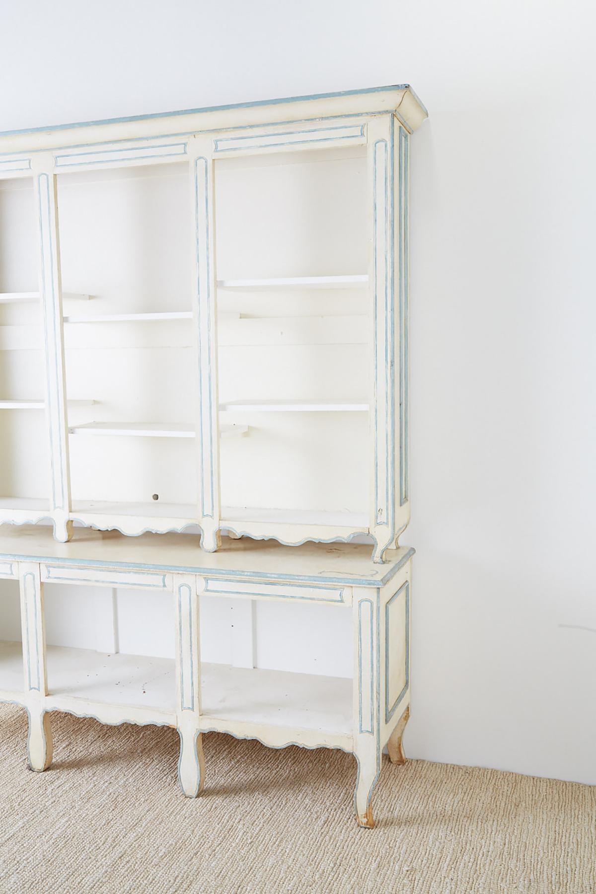 French Provincial Style Painted Open Shelf Cabinet Bookcase In Good Condition In Rio Vista, CA